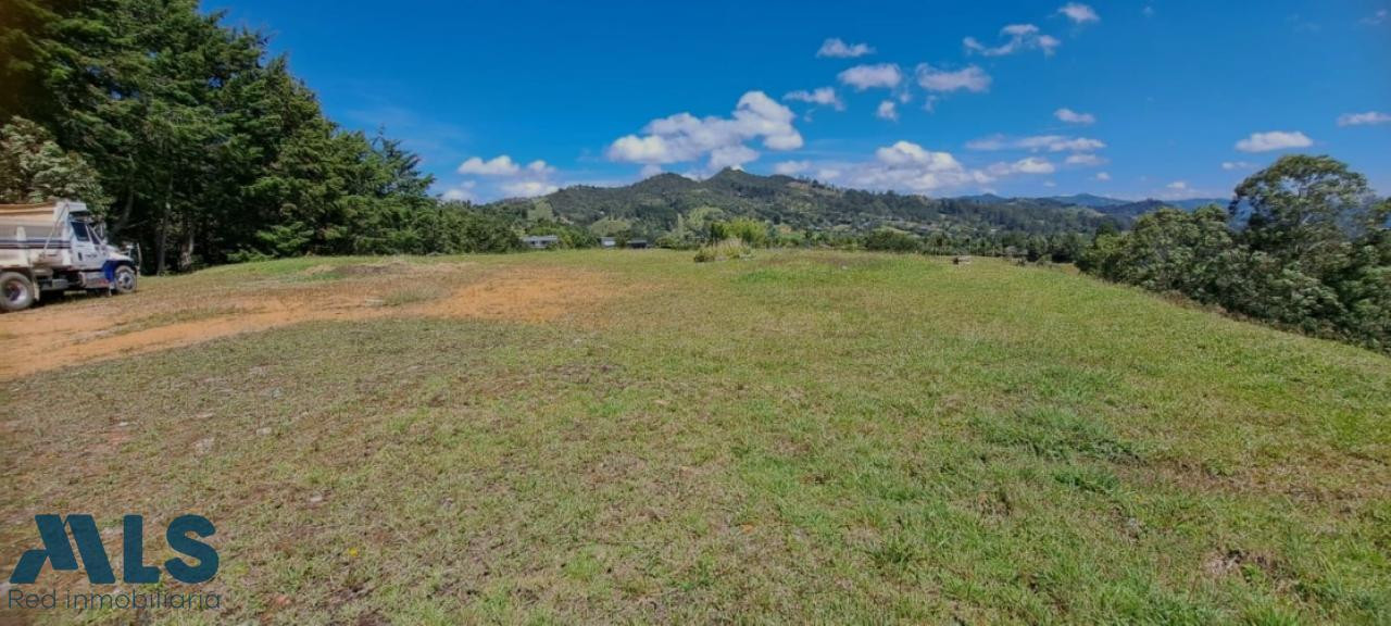 Lote en parcelación en Rionegro rionegro - vereda higueron