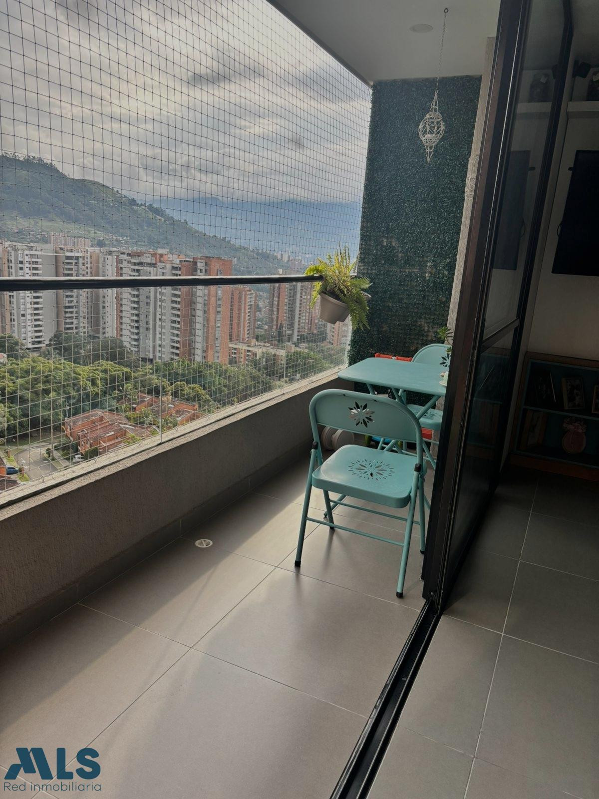 Lindo, amplio y acogedor apartamento ubicado en zona del Escobero. envigado - loma del escobero