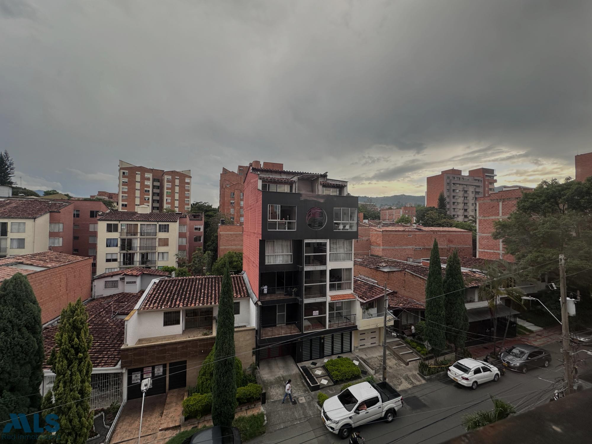 Apartamento Generoso con Excelente Ubicación en Laureles medellin - nogal