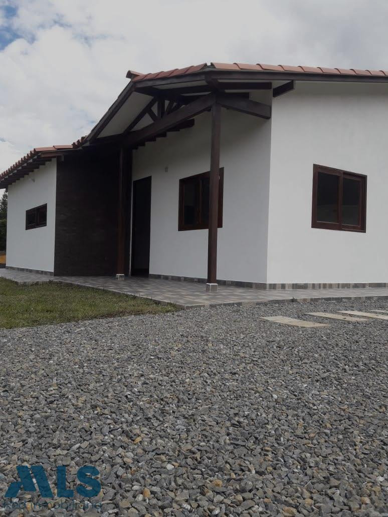 CASA EN VENTA EN GUARNE guarne - vereda la clara