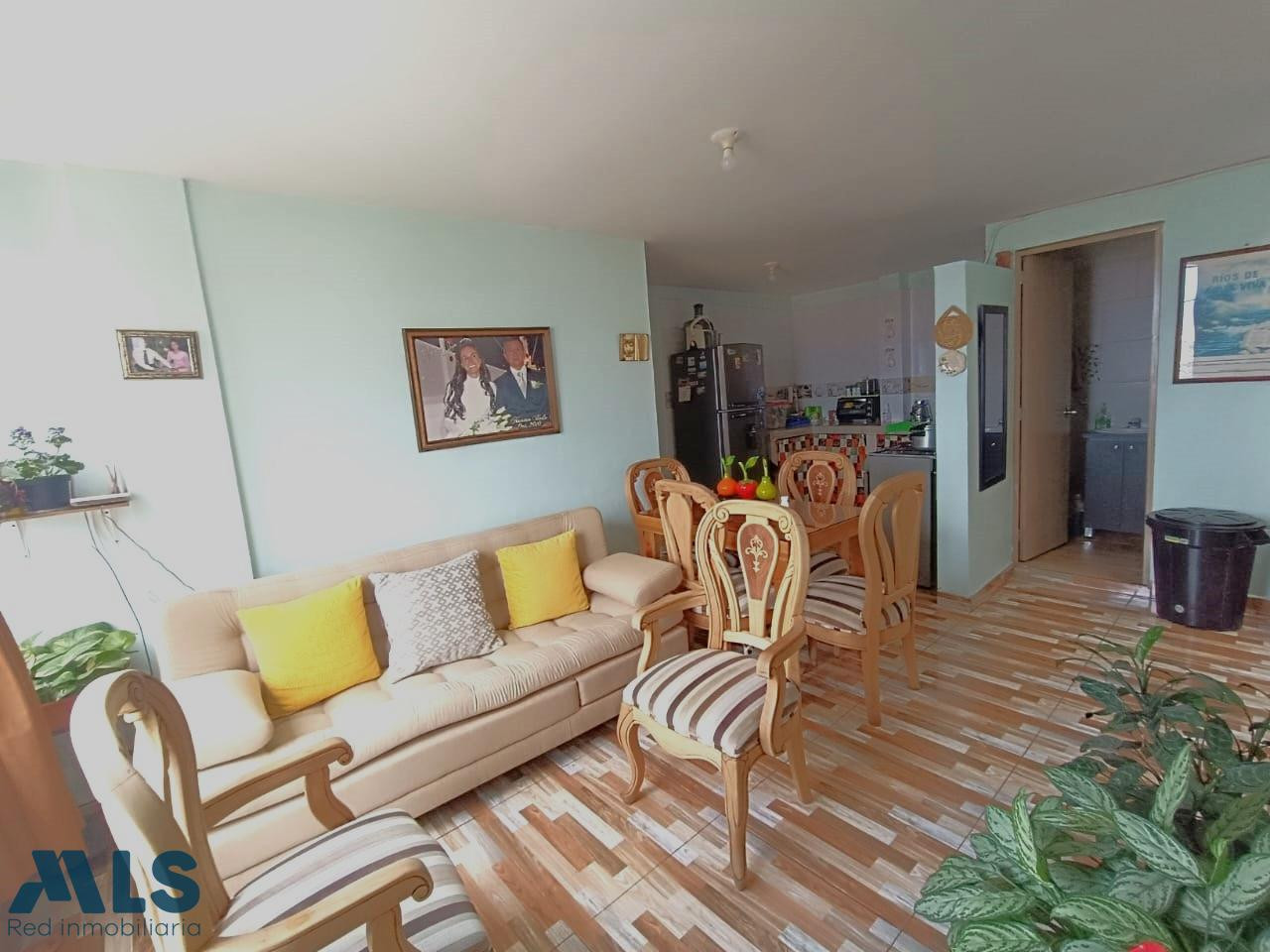 en venta casa con 4 unidades de vivienda medellin - floresta la pradera