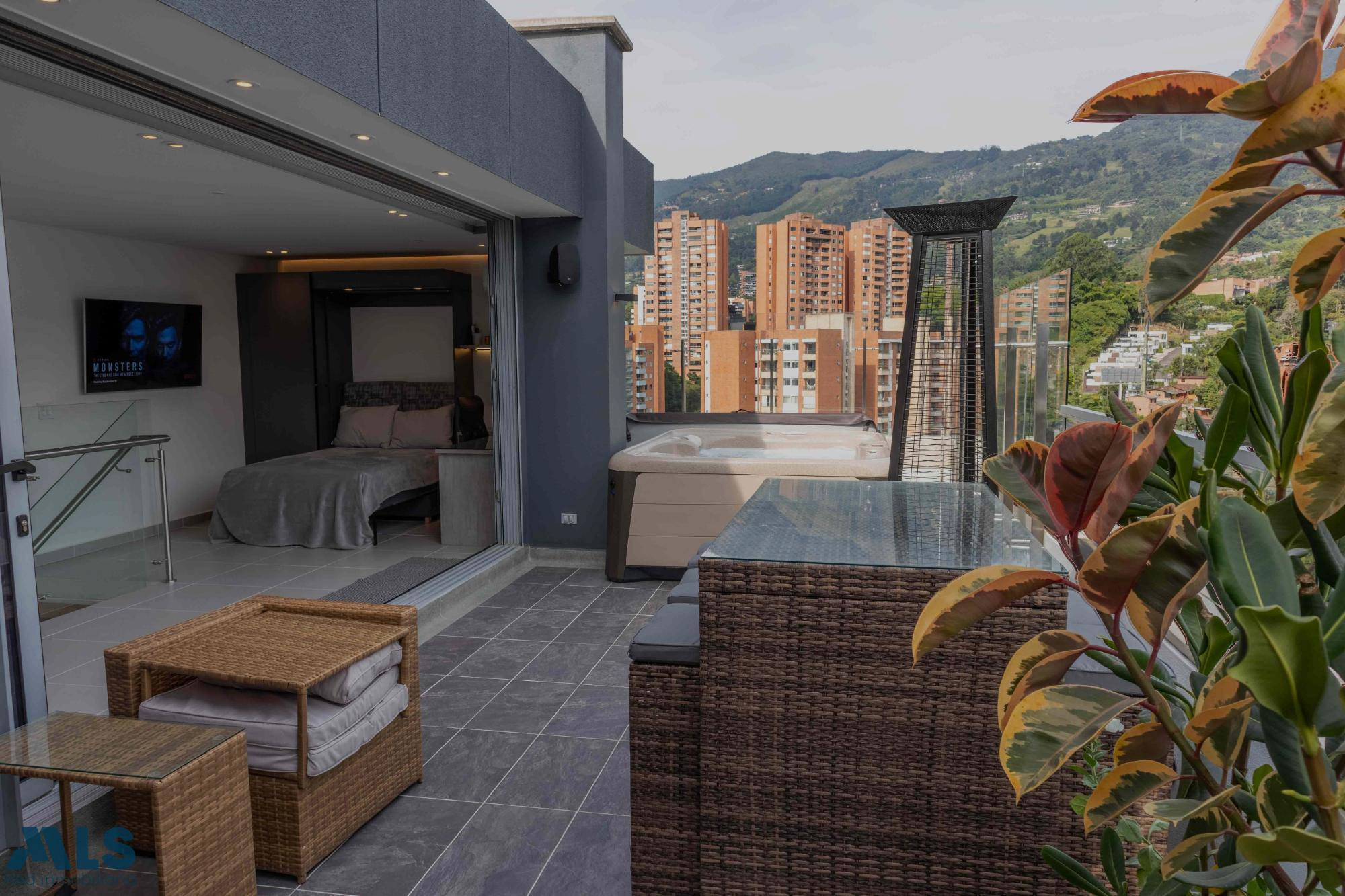 Venta de Penthouse Moderno en Envigado envigado - loma de los mesa