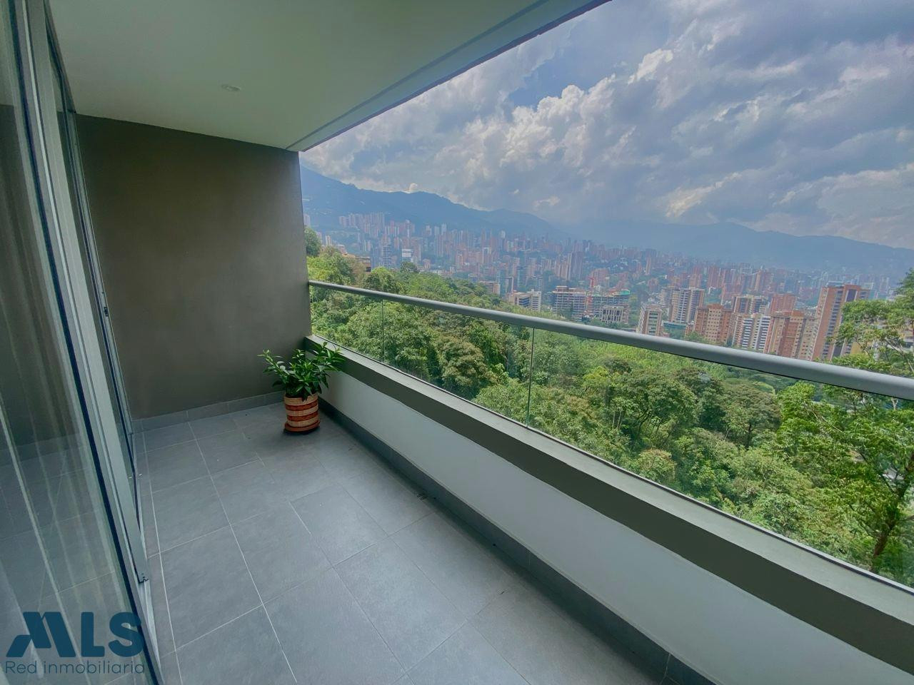 hermoso apartamento para soltero o pareja joven medellin - las palmas