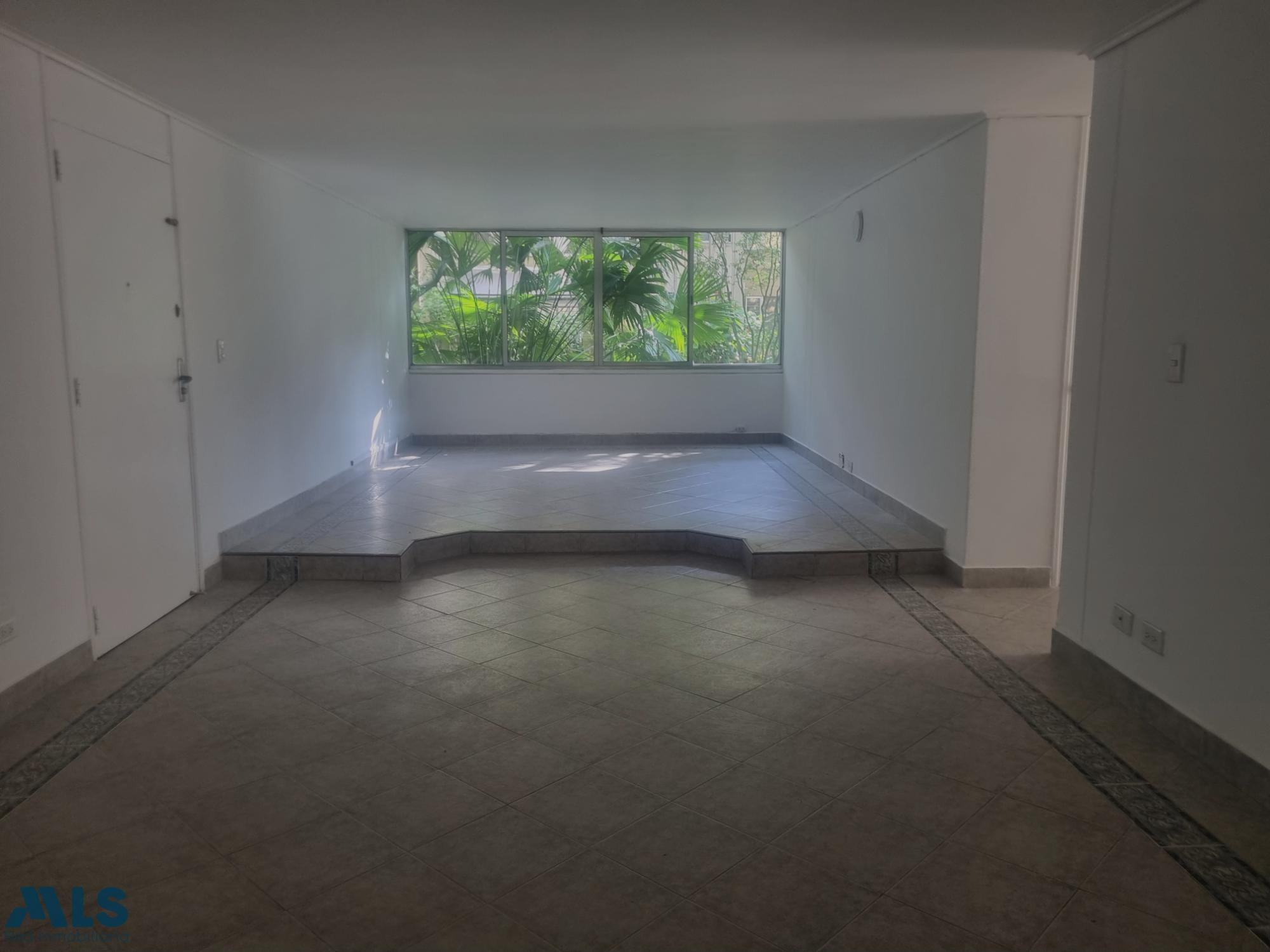 Apartamento amplio con dos patios en La Aguacatala medellin - la aguacatala