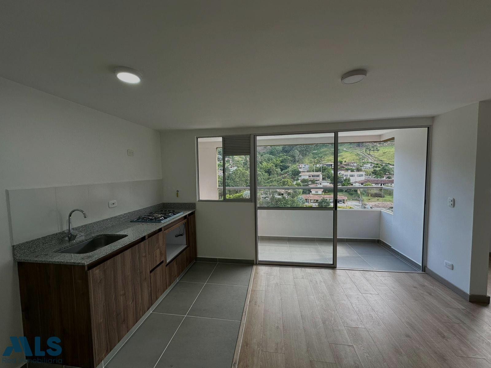 APARTAMENTO CON VISTA VERDE EN LAS ANTILLAS envigado - las antillas