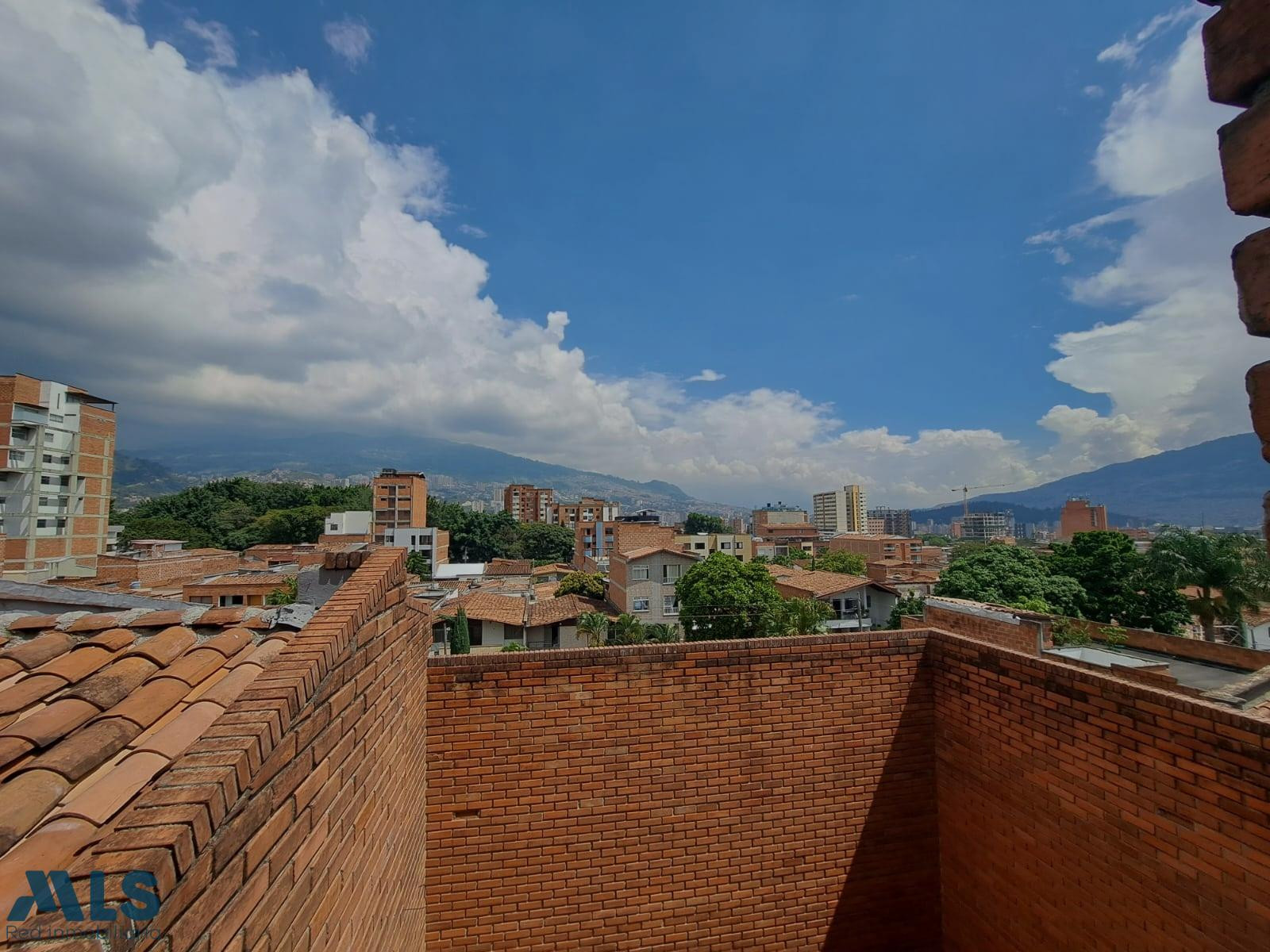 hermoso apartamento en simon bolivar (LAURELES) medellin - simon bolivar