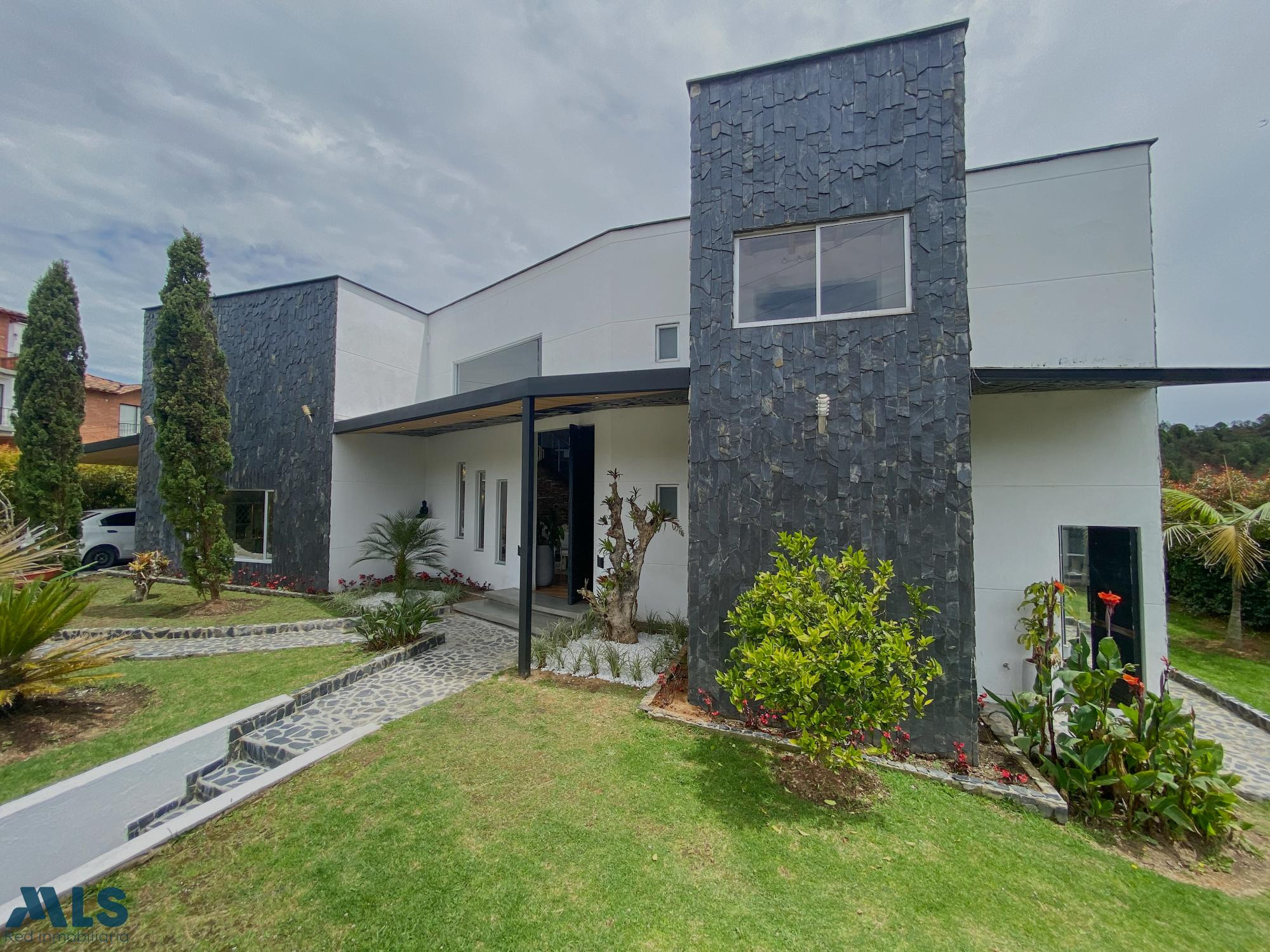 Casa para la venta en altos del escobero envigado - alto del escobero envigado