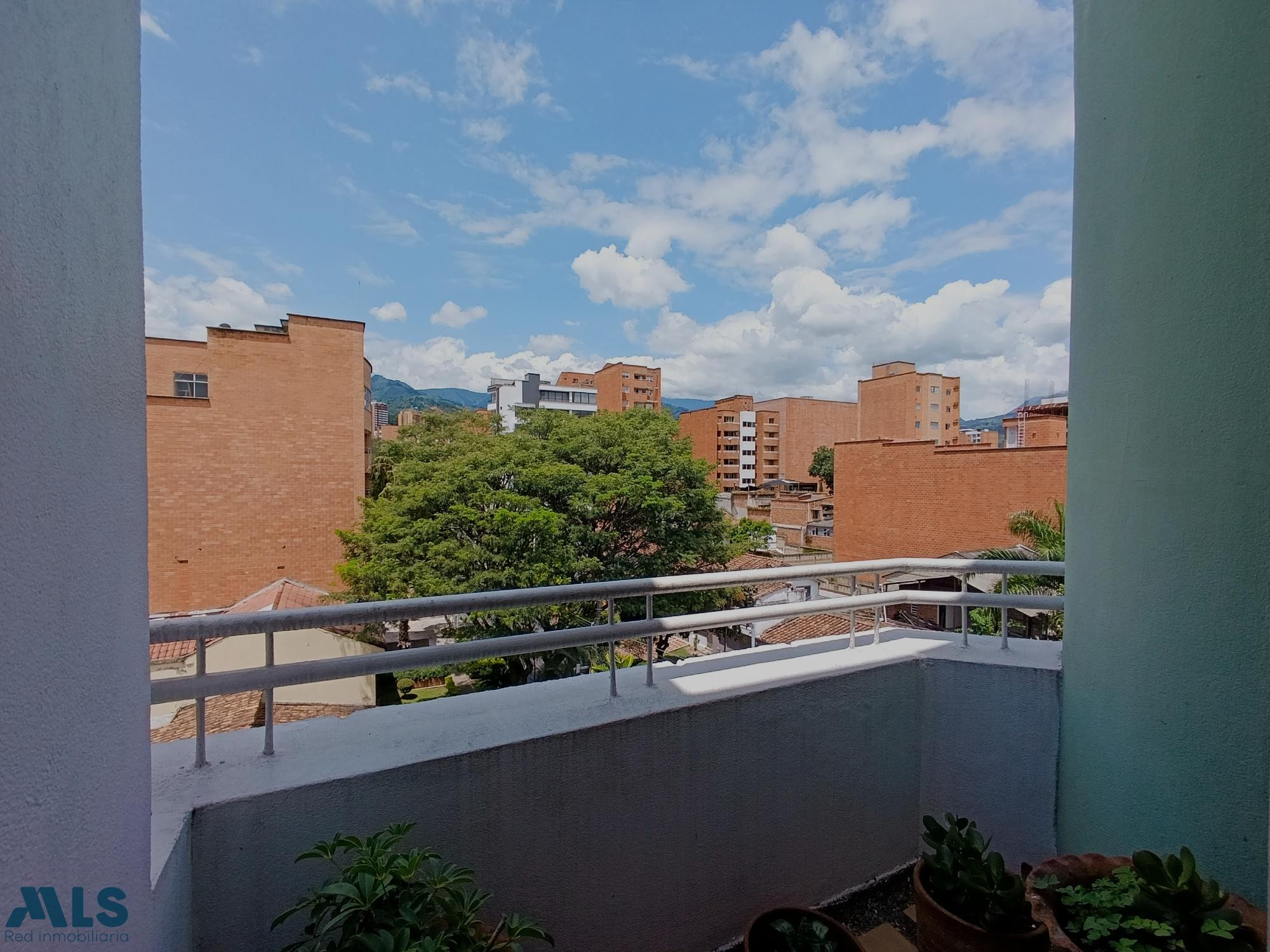 Apartamento en venta en la castellana medellin - la castellana