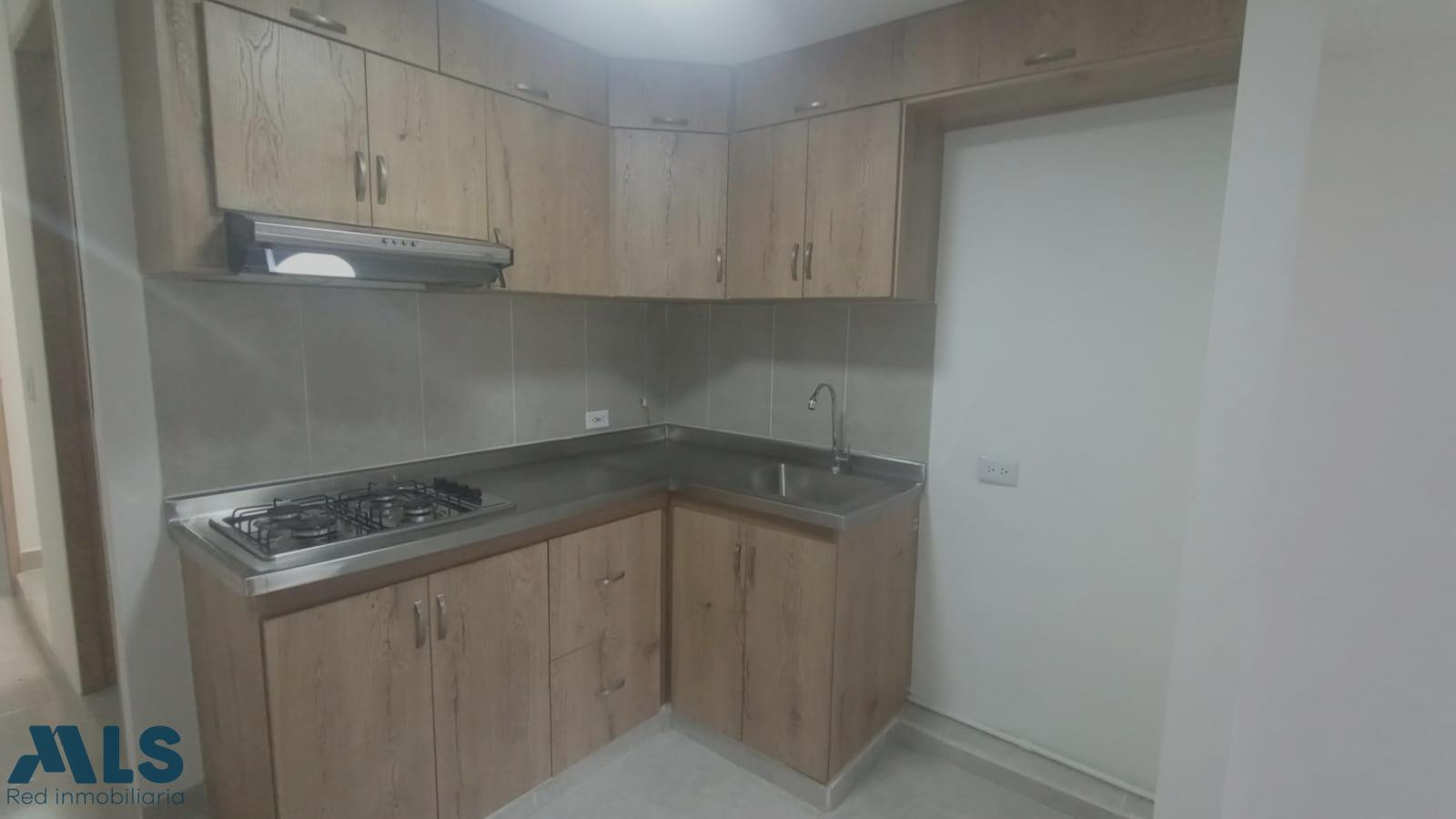 hermoso apartamento bifamiliar bello - molinares