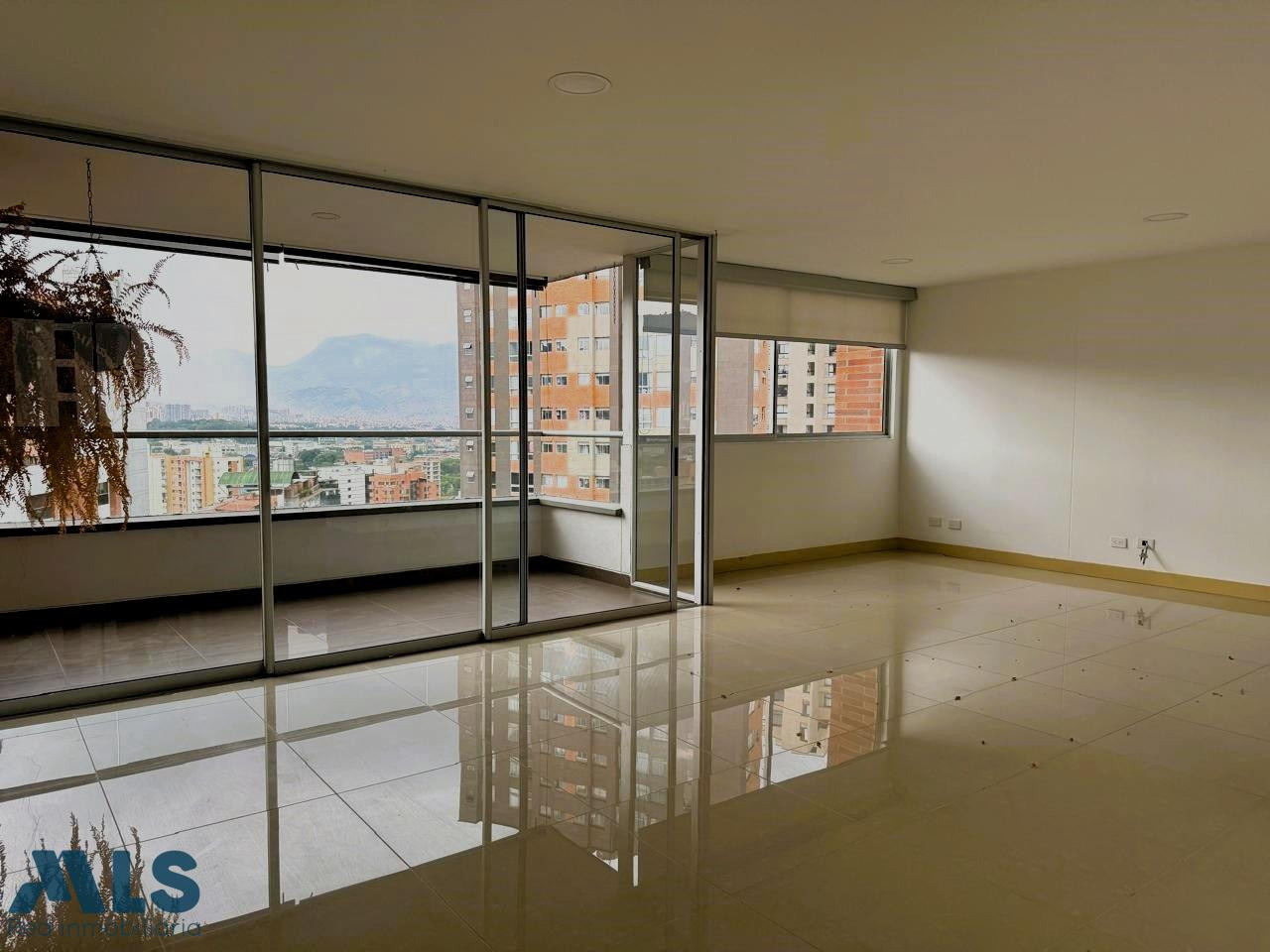 APARTAMENTO PARTE BAJA SIN BULLA medellin - santa maria de los angeles