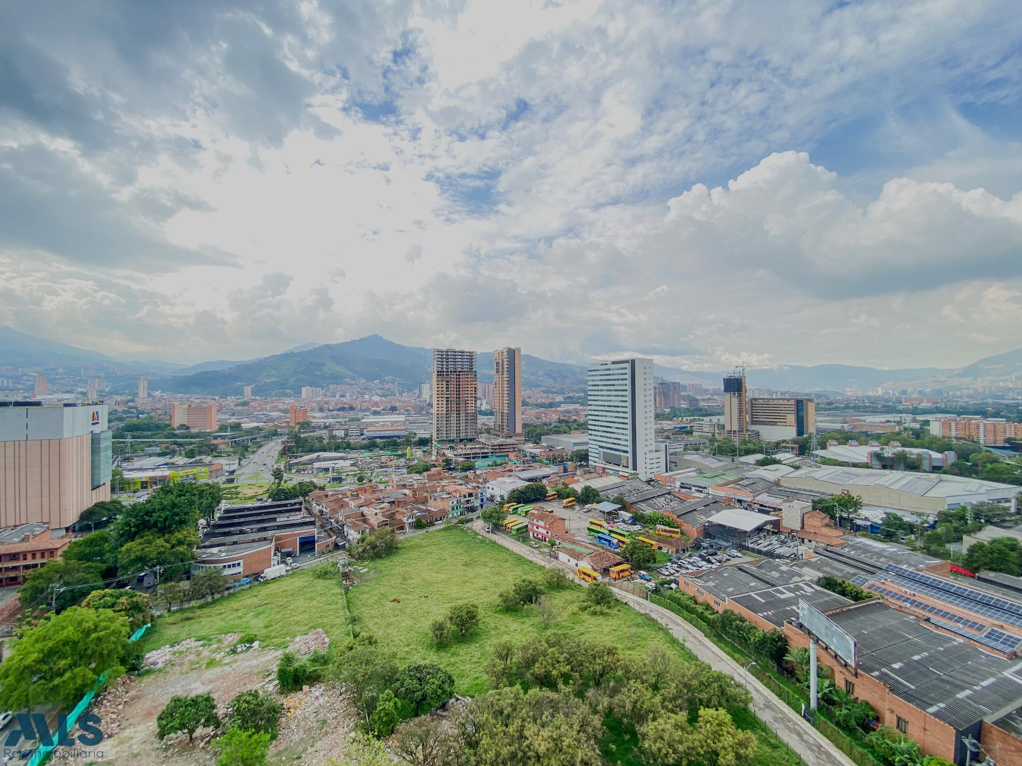 Apartaestudio para la venta en Envigado envigado - senorial