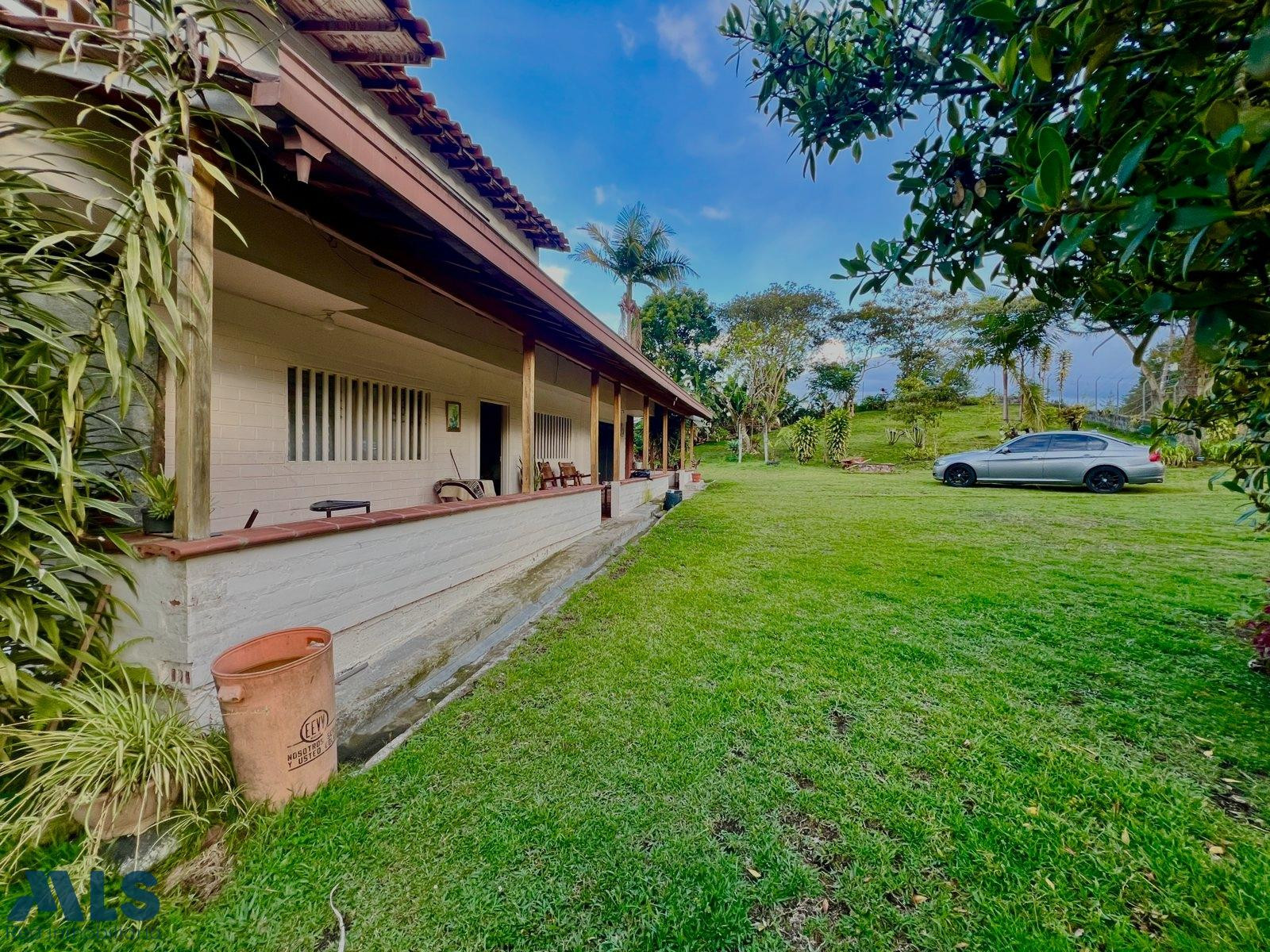 Casa lote ubicado sobre la vía Aeropuerto Rionegro - Guarne rionegro - v la mosquita rionegro