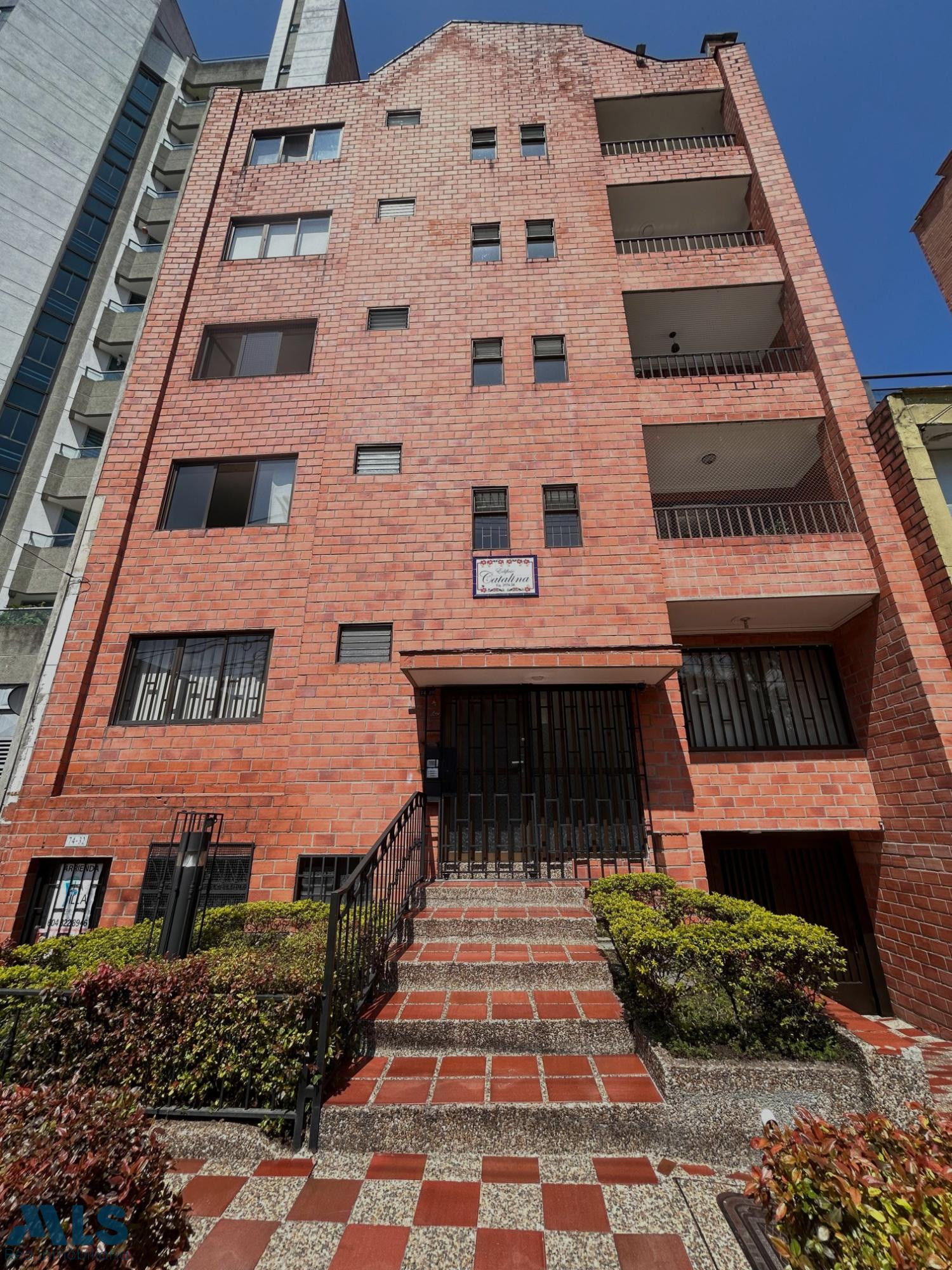 Apartamento con excelente ubicación en Laureles medellin - laureles