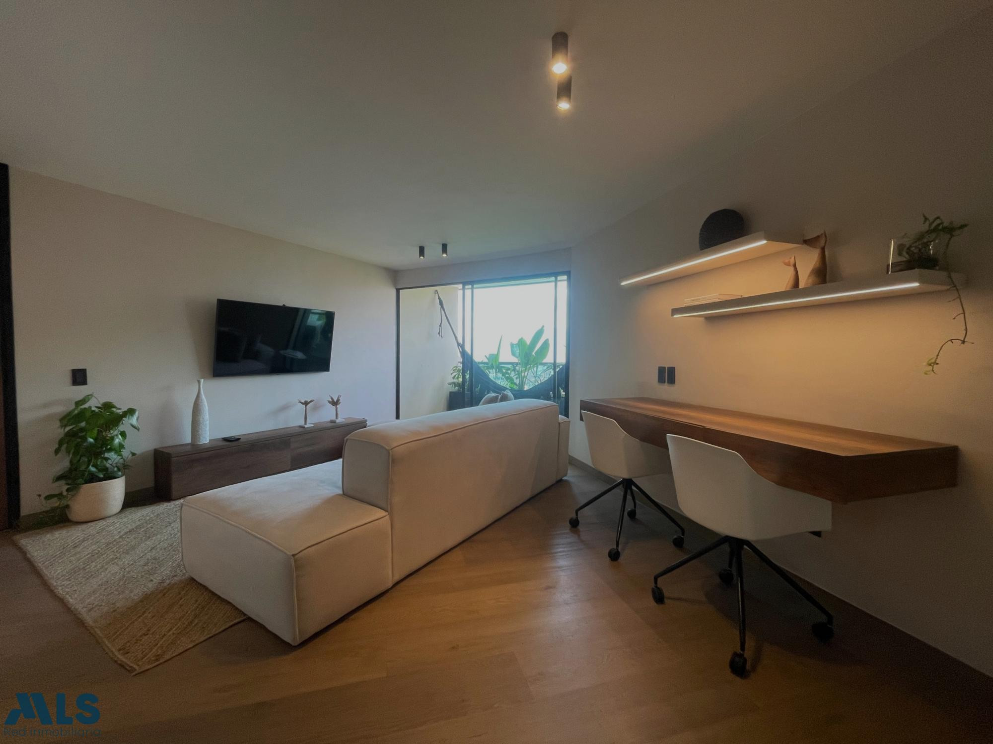 Hermoso apartamento remodelado y amoblado al lado del Tesoro medellin - el tesoro