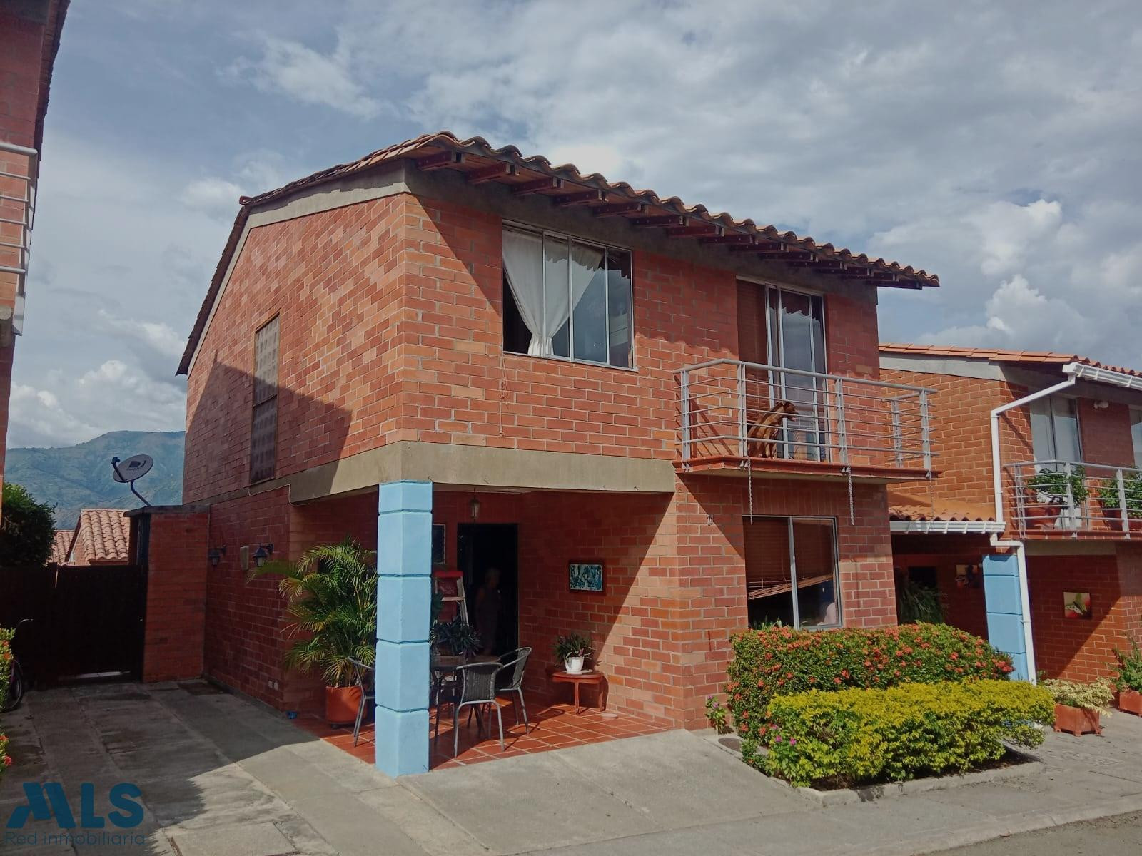 Casa en Santa Fe de Antioquia en parcelación santa-fe-de-antioquia - llano de bolivar