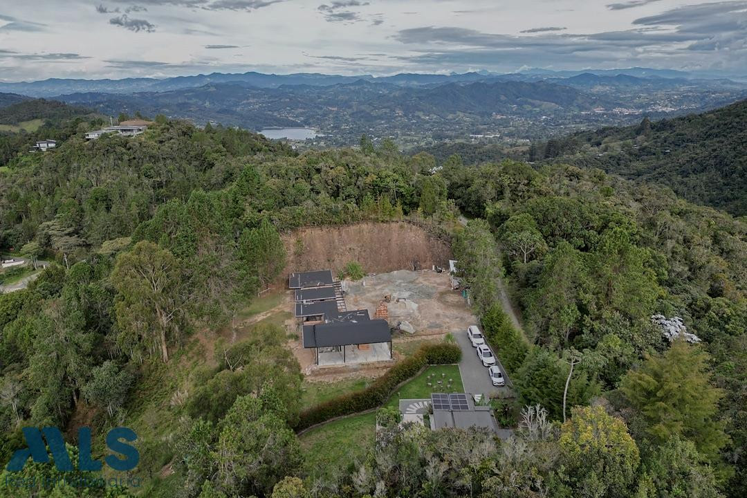 UN SUEÑO CAMPESTRE, 2 ESPECTACULARES CASAS EN EL ALTO DEL ESCOBERO envigado - alto del escobero envigado