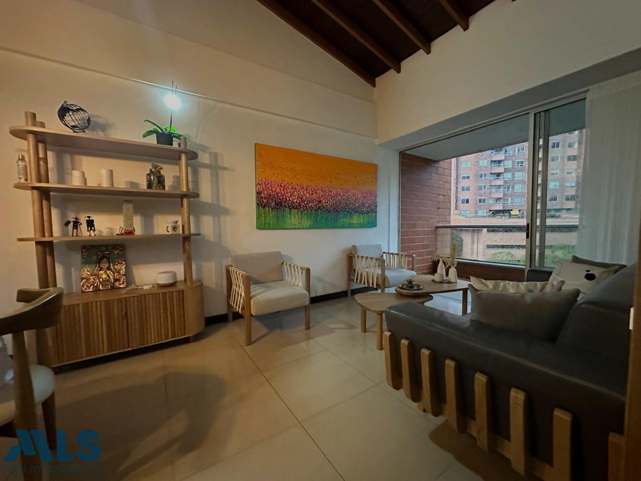 Hermoso apartamento en transversal intermedia envigado - transversal intermedia