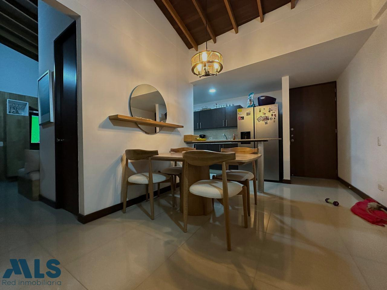 Hermoso apartamento en transversal intermedia envigado - transversal intermedia