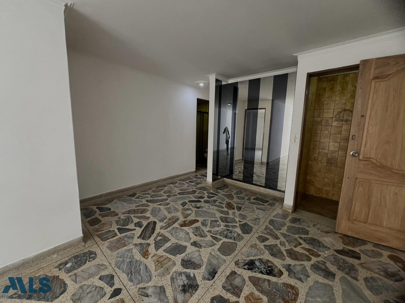 Excelente apartamento en Laureles zona simon bolivar medellin - simon bolivar