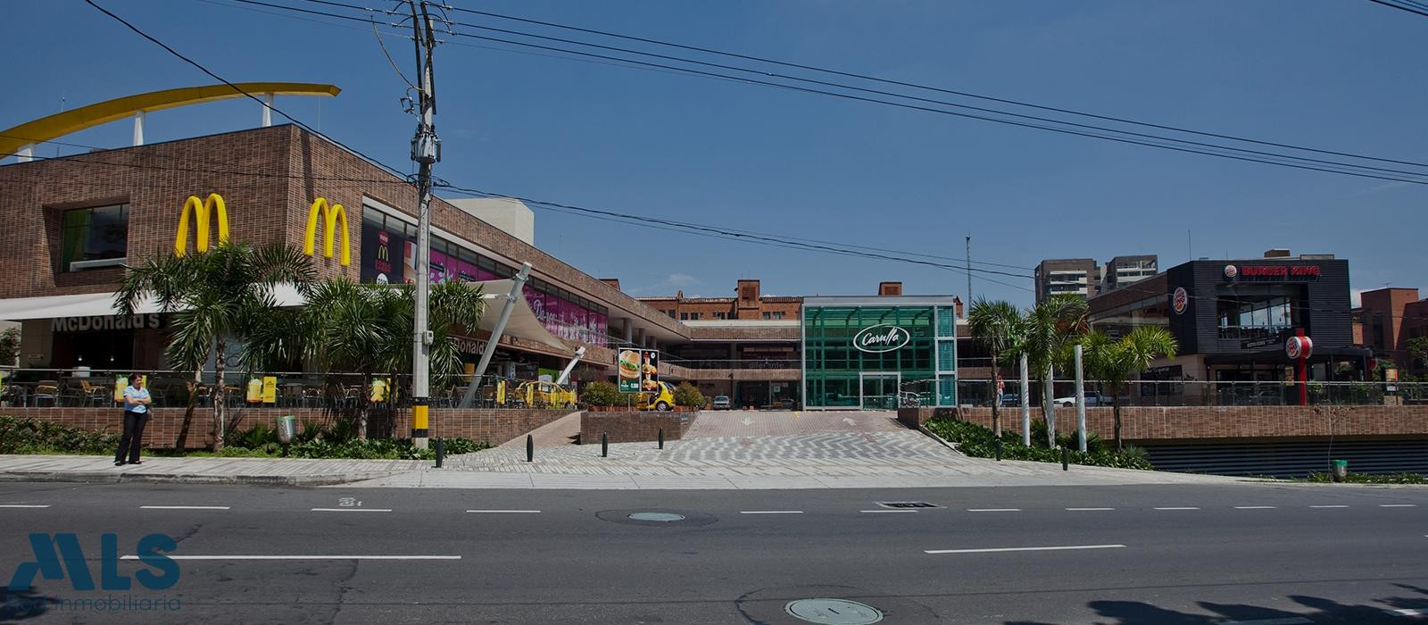 local en zona dos sur arrendado a la Pasteur medellin - loma los gonzalez