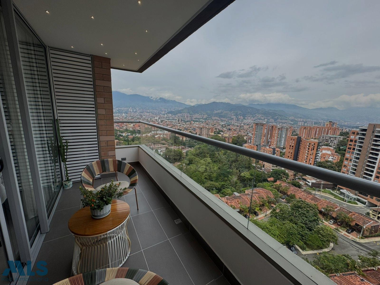 Apartamento con excelente vista y moderno envigado - el chocho