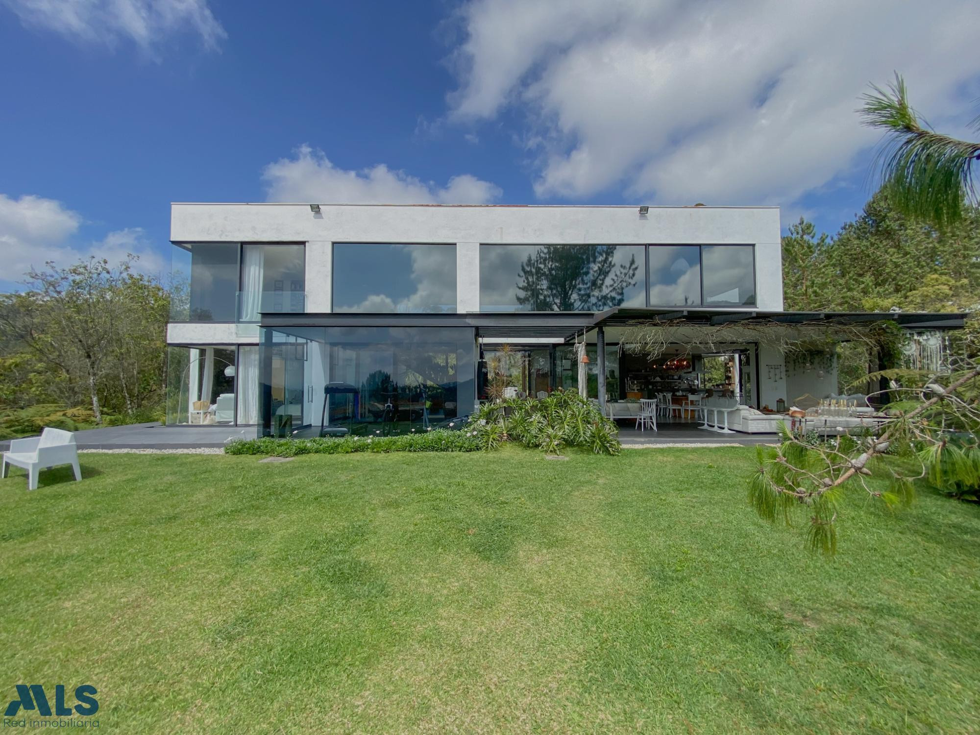 Casa en sector campestre para la venta loma del Escobero el-retiro - alto del escobero el retiro