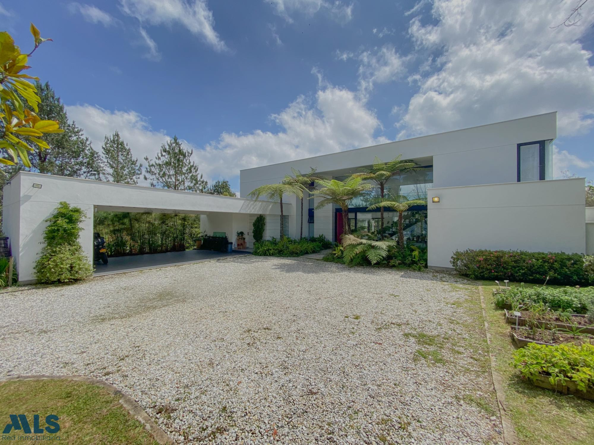 Casa en sector campestre para la venta loma del Escobero el-retiro - alto del escobero el retiro