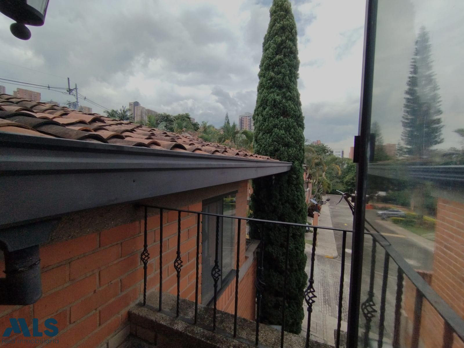 Casa en Venta sector los Naranjos, El Poblado medellin - los naranjos