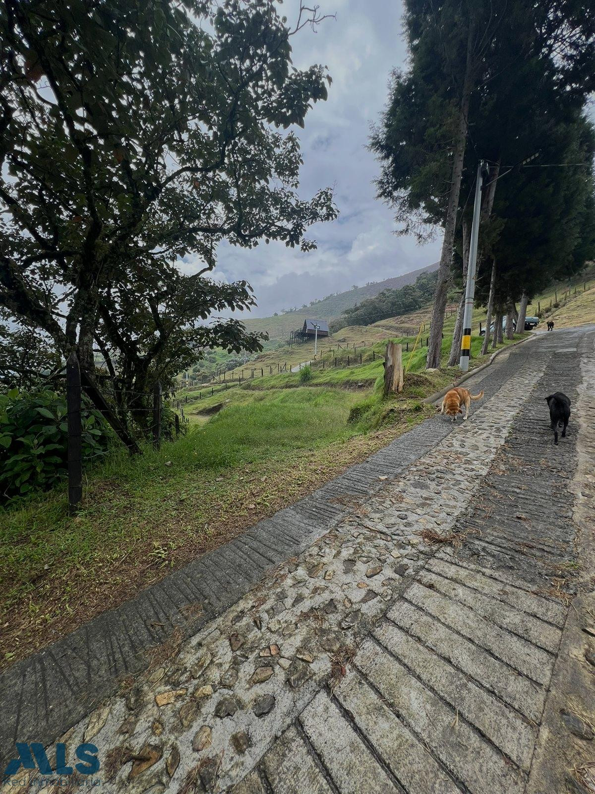 Lote en San Cristóbal, vista panorámica dentro de parcelación. medellin - san cristobal