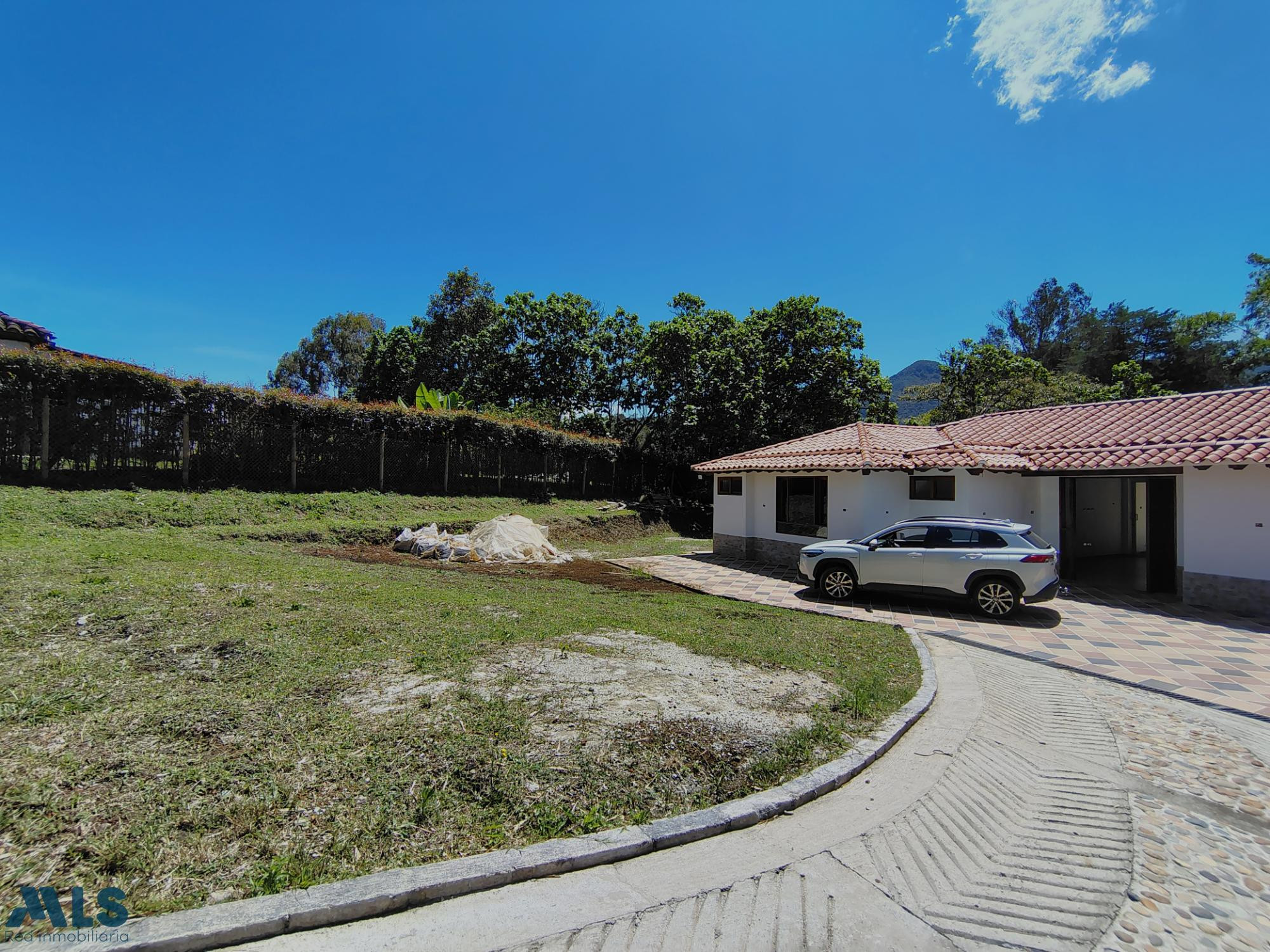 EN VENTA CASA CAMPESTRE EN EL CARMEN DE VIBORAL el-carmen - v el canada