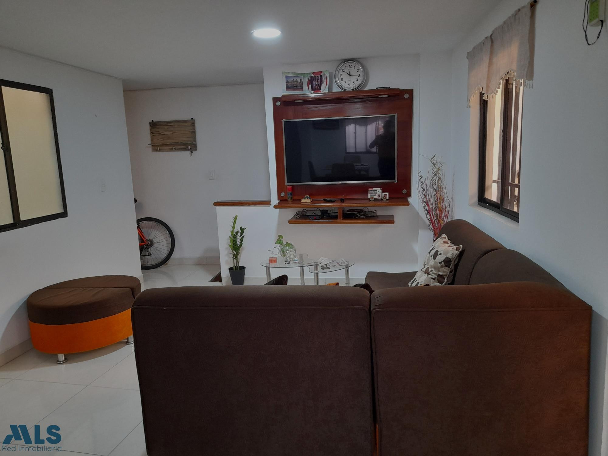 Vende casa segundo y tercer piso Reformada medellin - san rafael