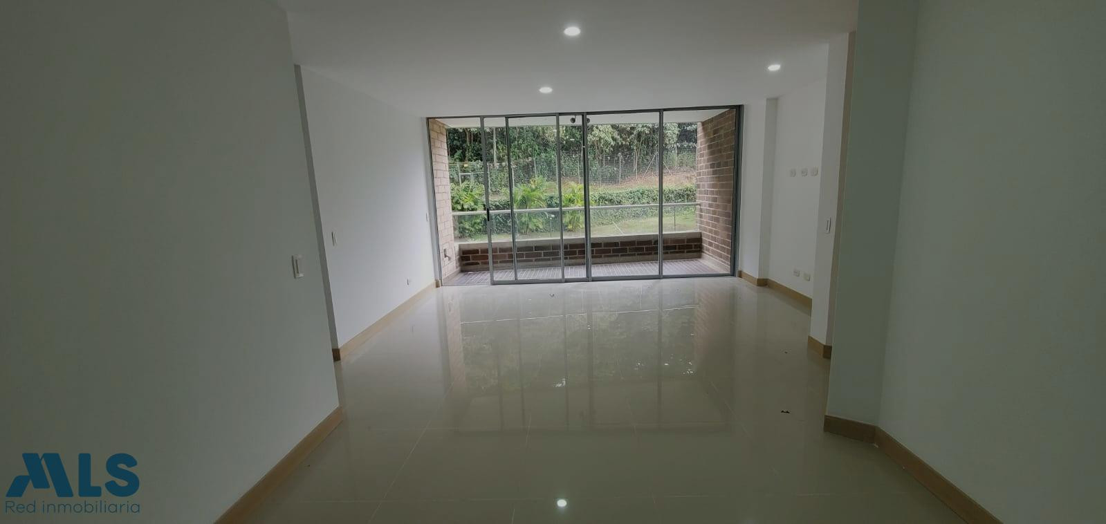 Apartamento con terraza envigado camino verde envigado - camino verde