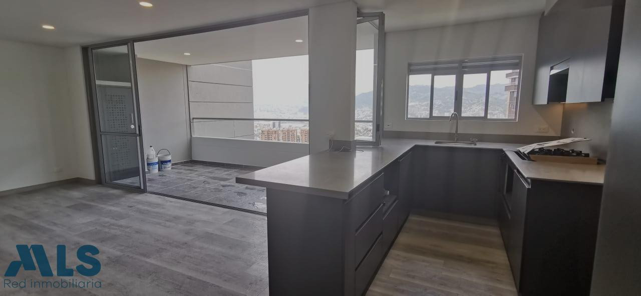 Apartamento con acabados de lujo piso alto envigado - loma de los mesa