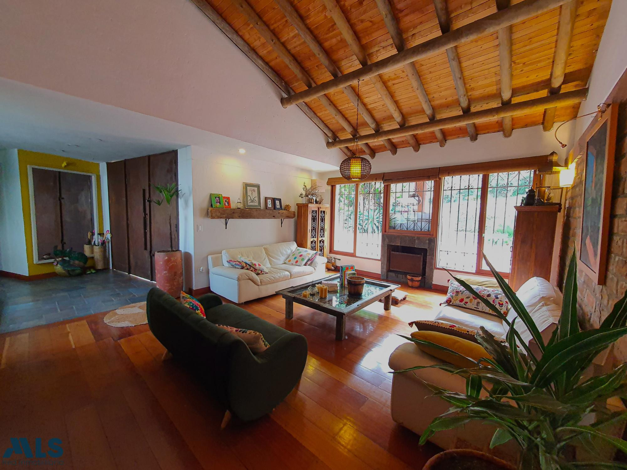 Casa colonial para la venta en Sabaneta sabaneta - v las lomitas