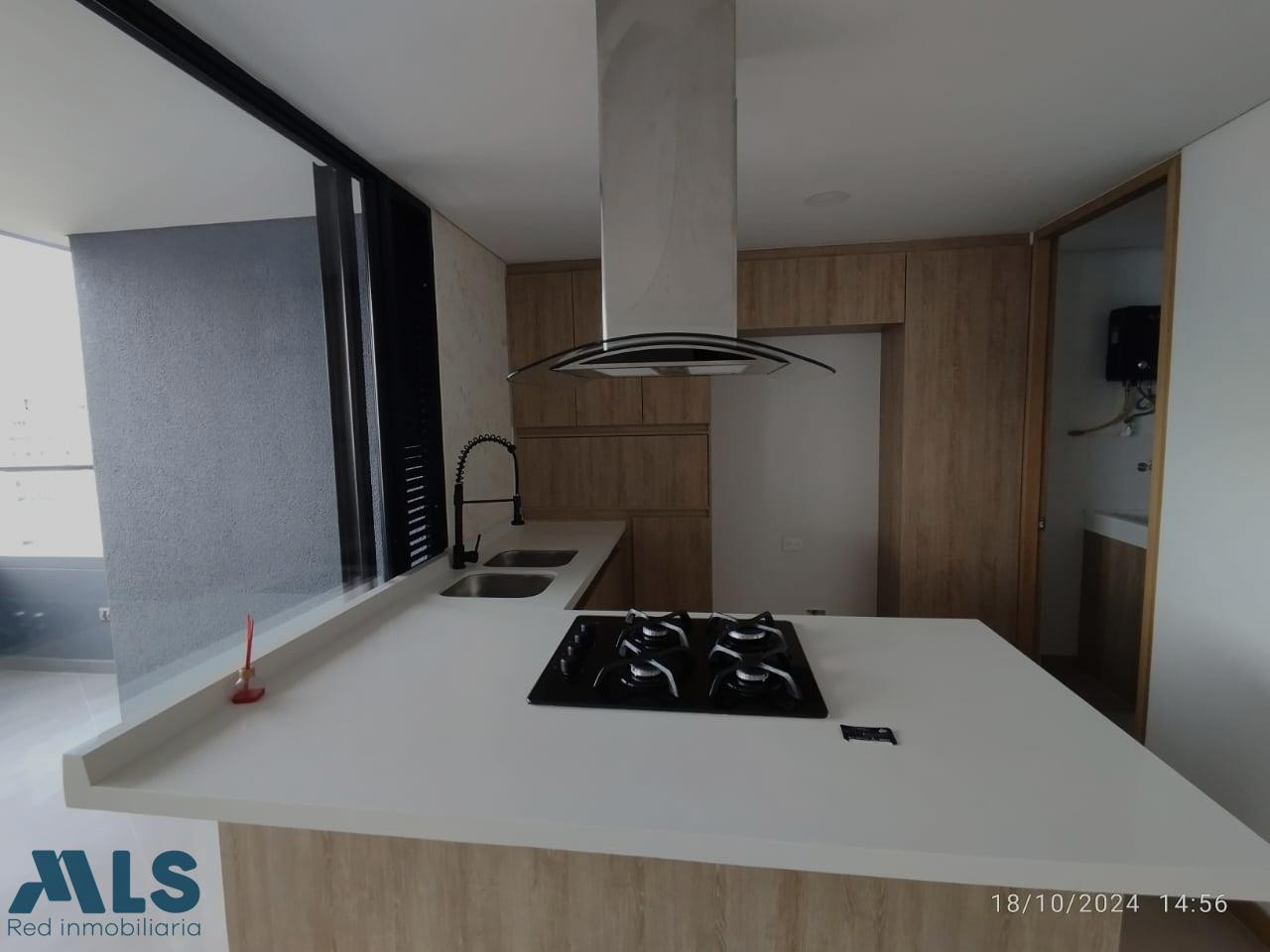 Apartamento con vista espectacular medellin - las palmas