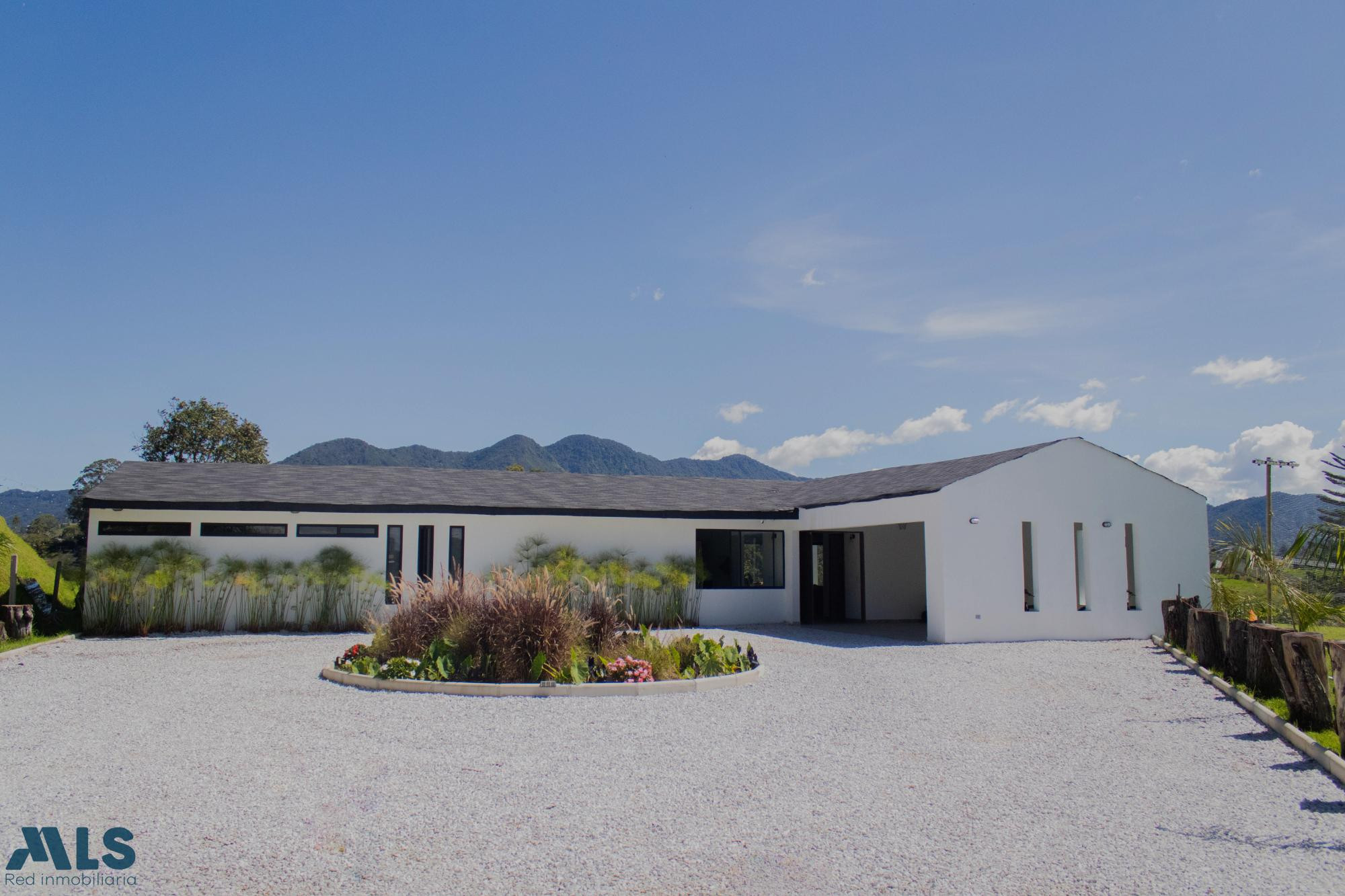 VENTA DE CASA CAMPESTRE MODERNA VEREDA QUIRAMA ORIENTE ANTIOQUEÑO el-carmen - v quirama