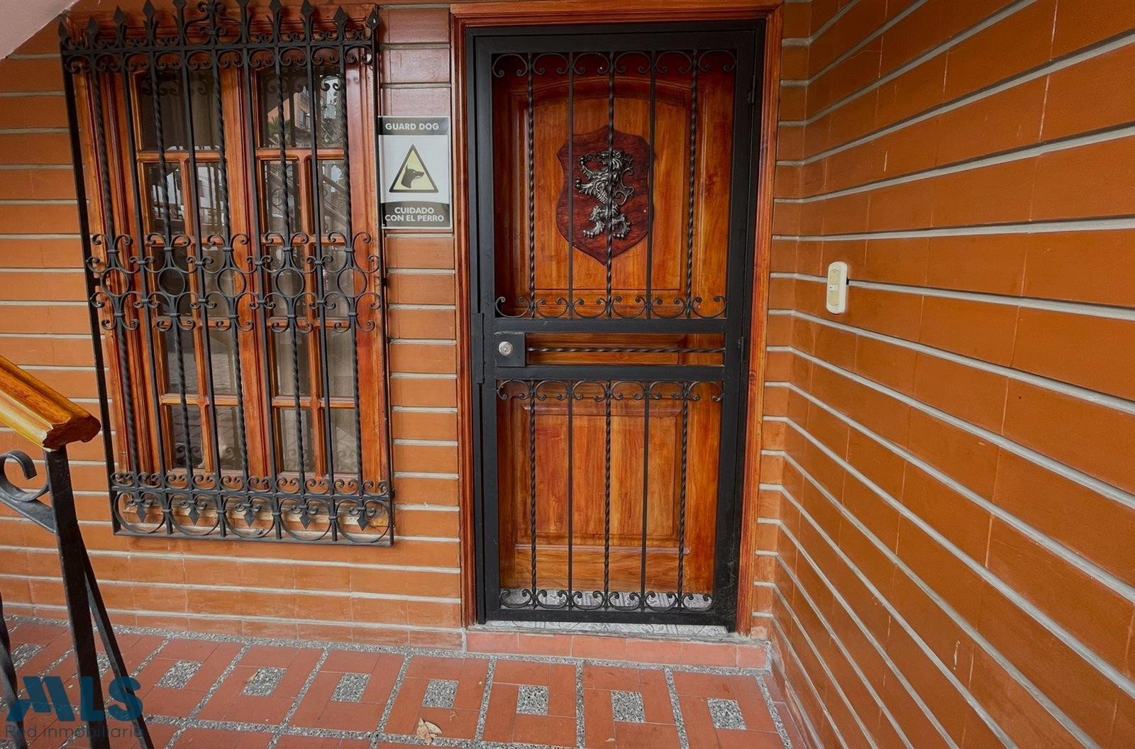 Casa Bifamiliar En Venta Los Danubios La America medellin - la america