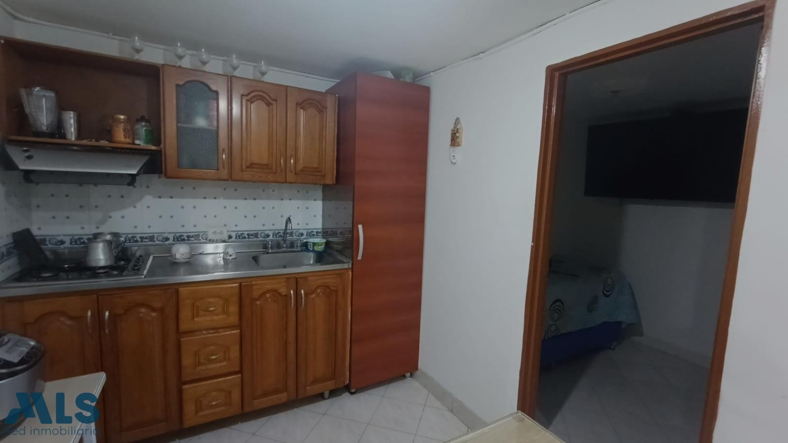 Apartamento interno con buenos acabados medellin - florencia