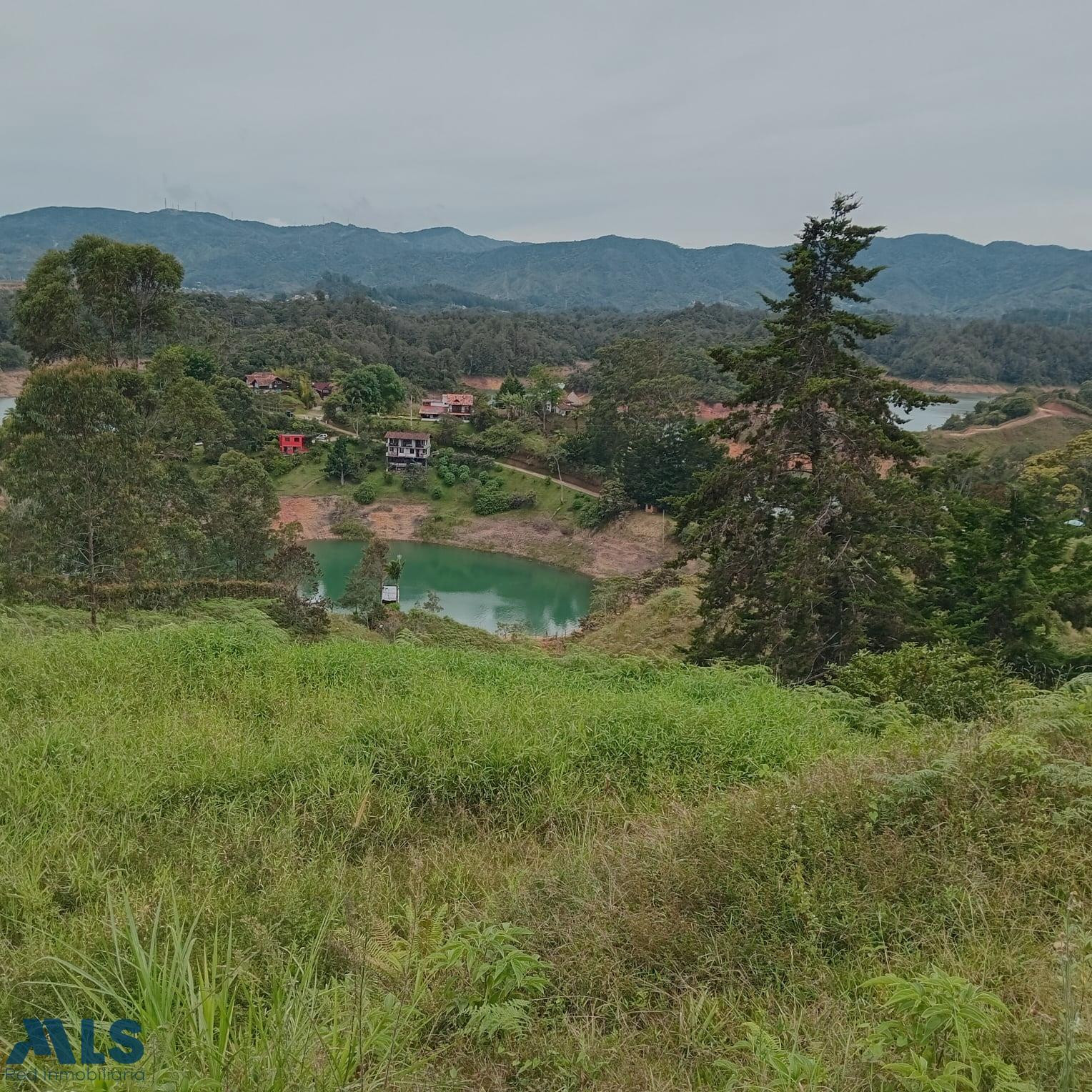 VENTA DE LOTE GUATAPE el-penol - v la piedra