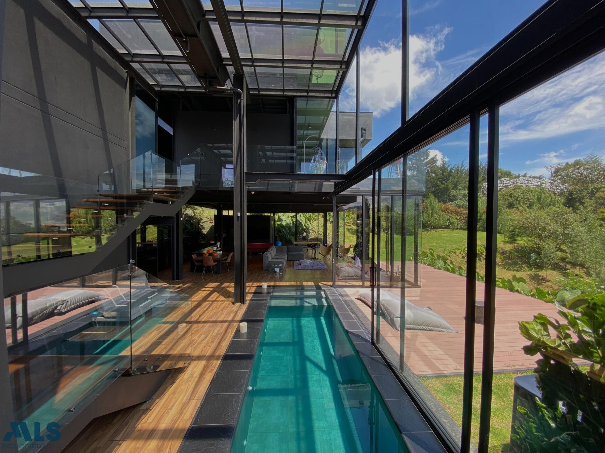 HERMOSA CASA EN ELA ALTO DE LAS PALMAS envigado - alto de las palmas