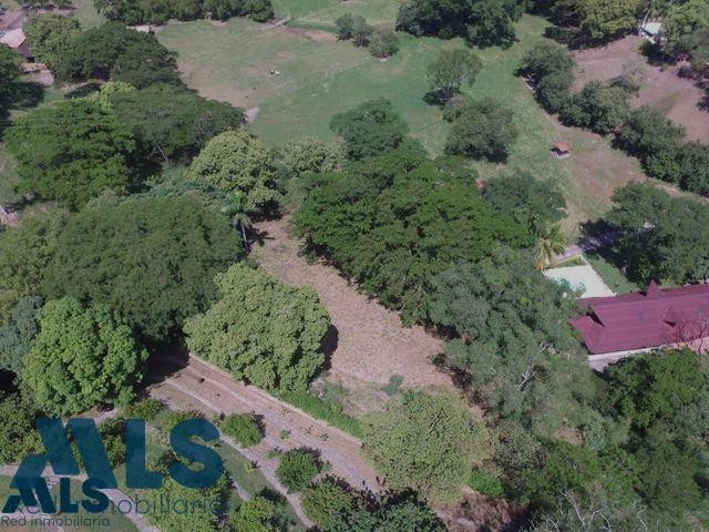 Excelente lote en parcelación en Santa Fe de Antioquia santa-fe-de-antioquia - v sorrento