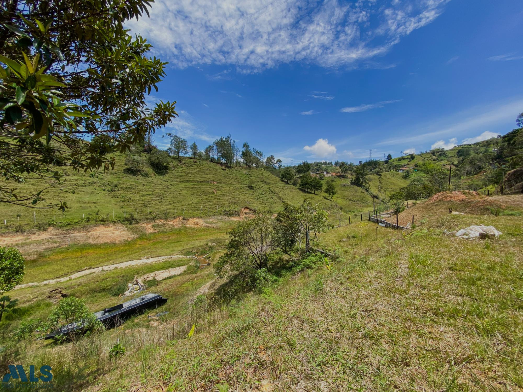 Lote independiente en Guatape para la venta guatape - la piedra