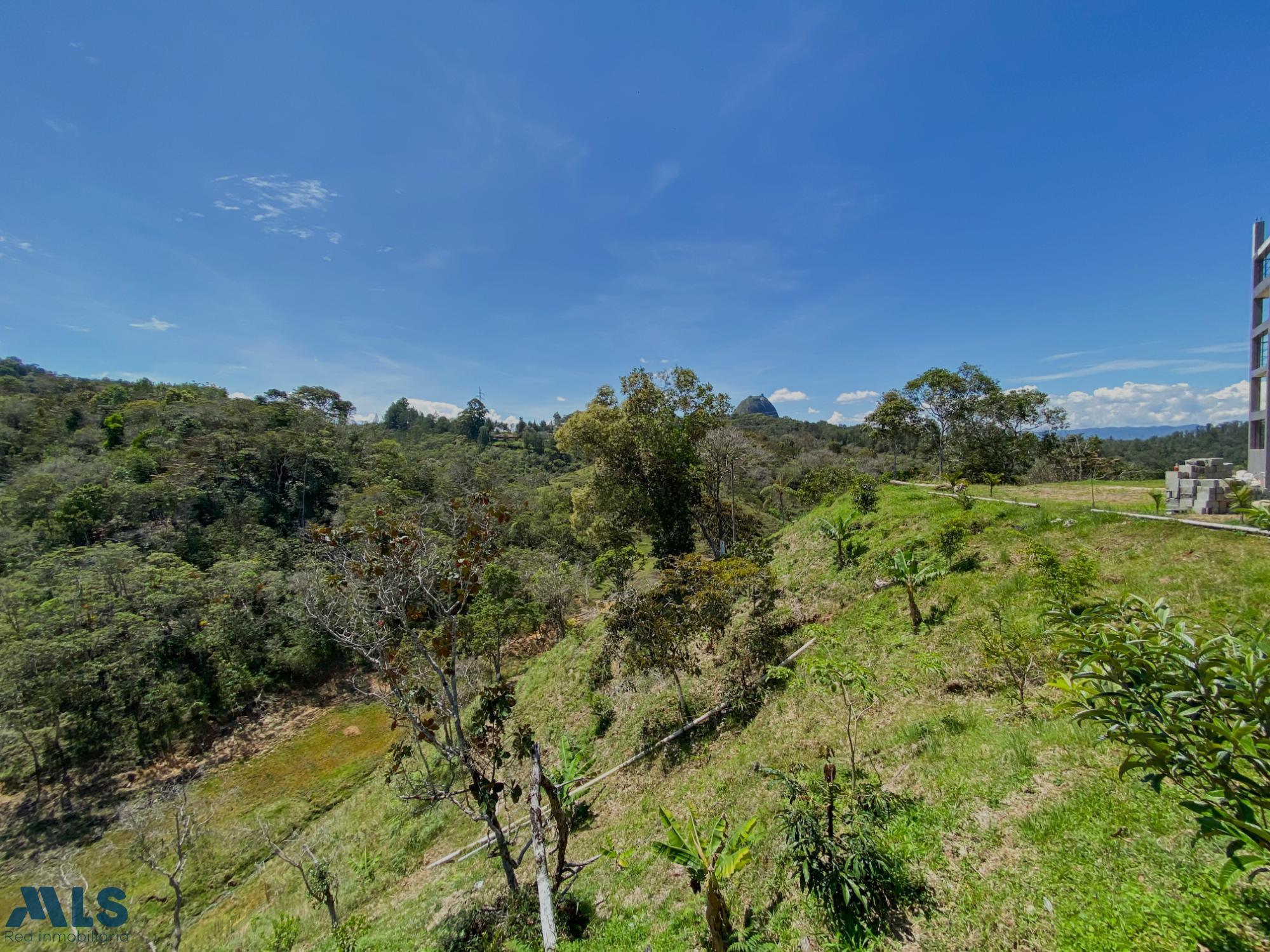 Lote independiente en Guatape para la venta guatape - la piedra