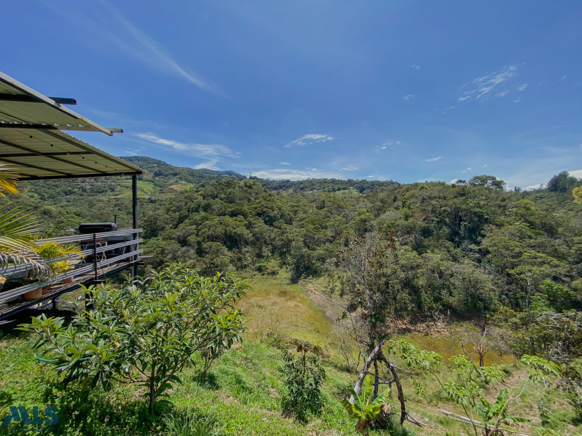 Lote independiente en Guatape para la venta guatape - la piedra