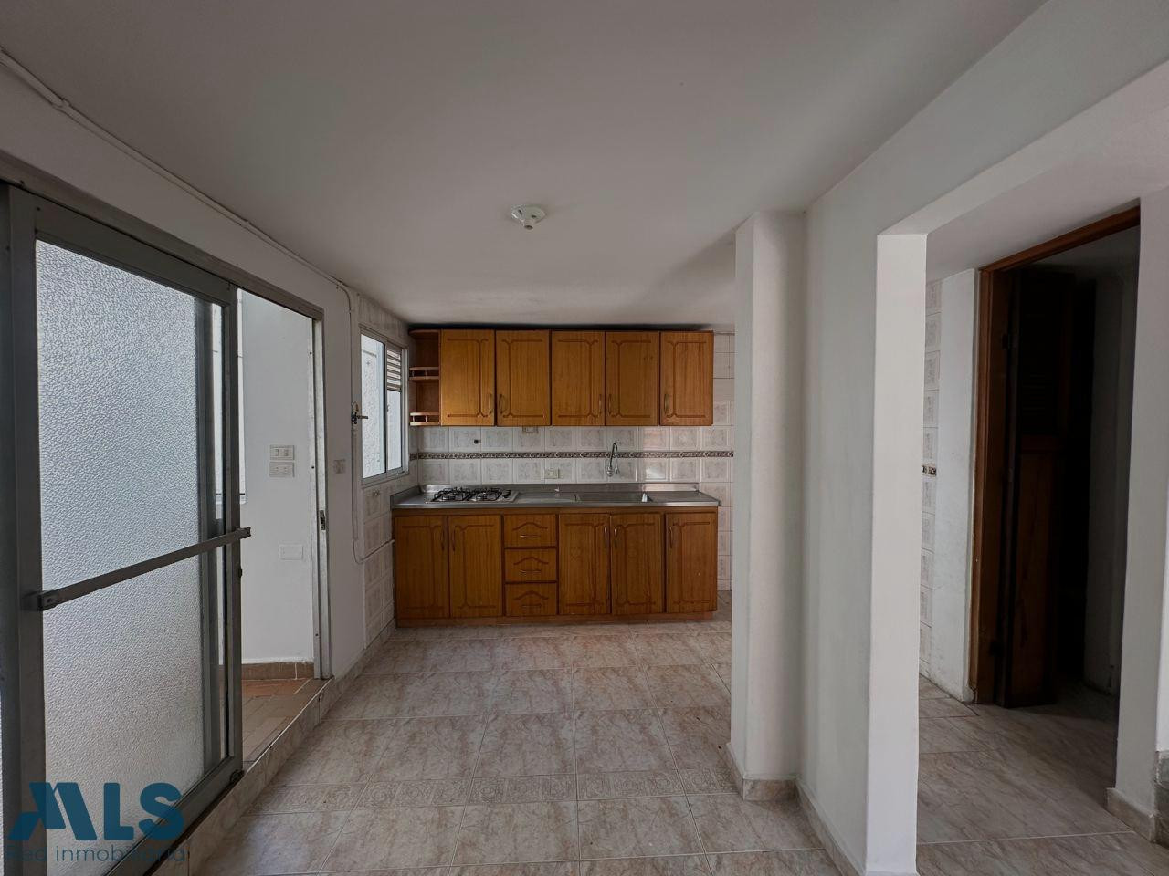 Casa unifamiliar en venta, amplia. medellin - el rincon