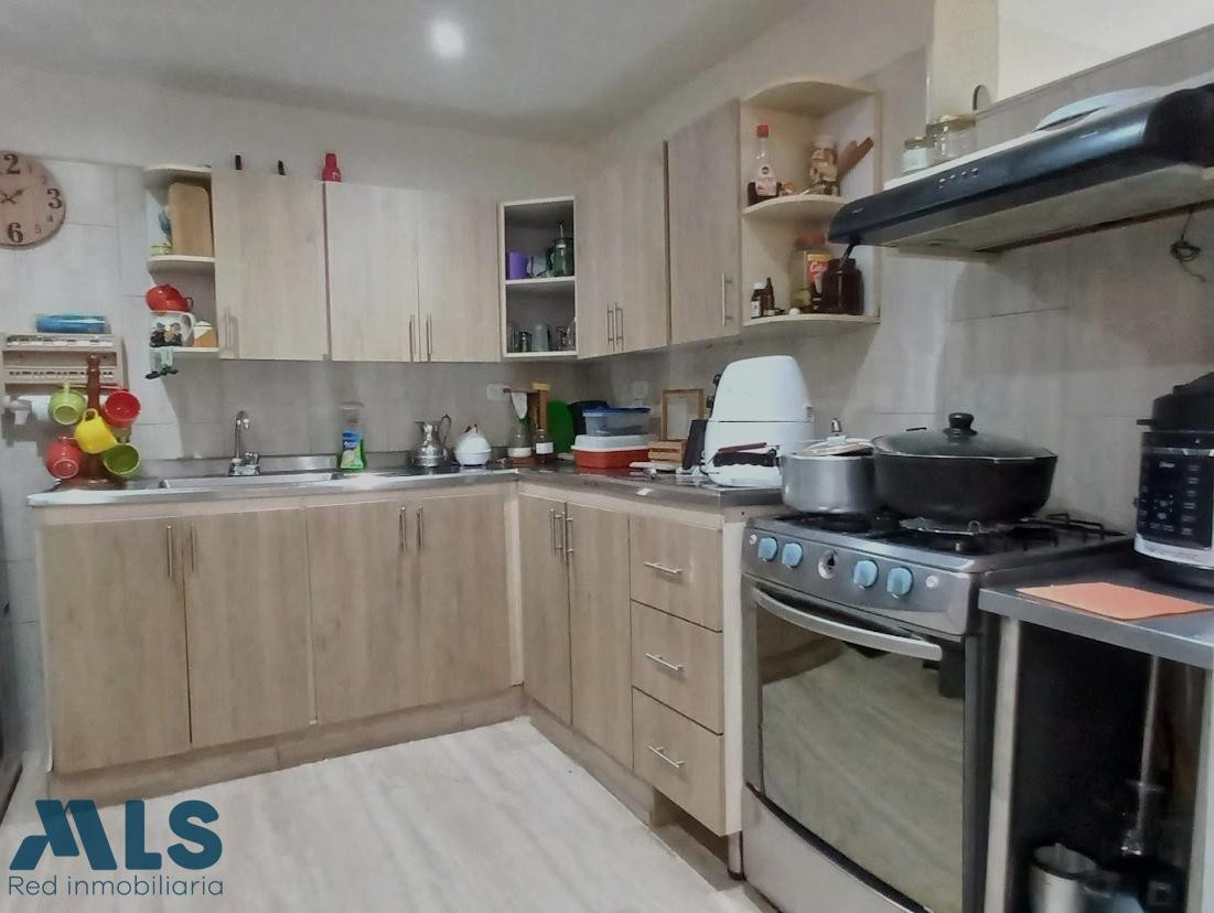 VENTA DE CASA EN SEGUNDO PISO - BELEN CERCA LOS MOLINOS medellin - la palma