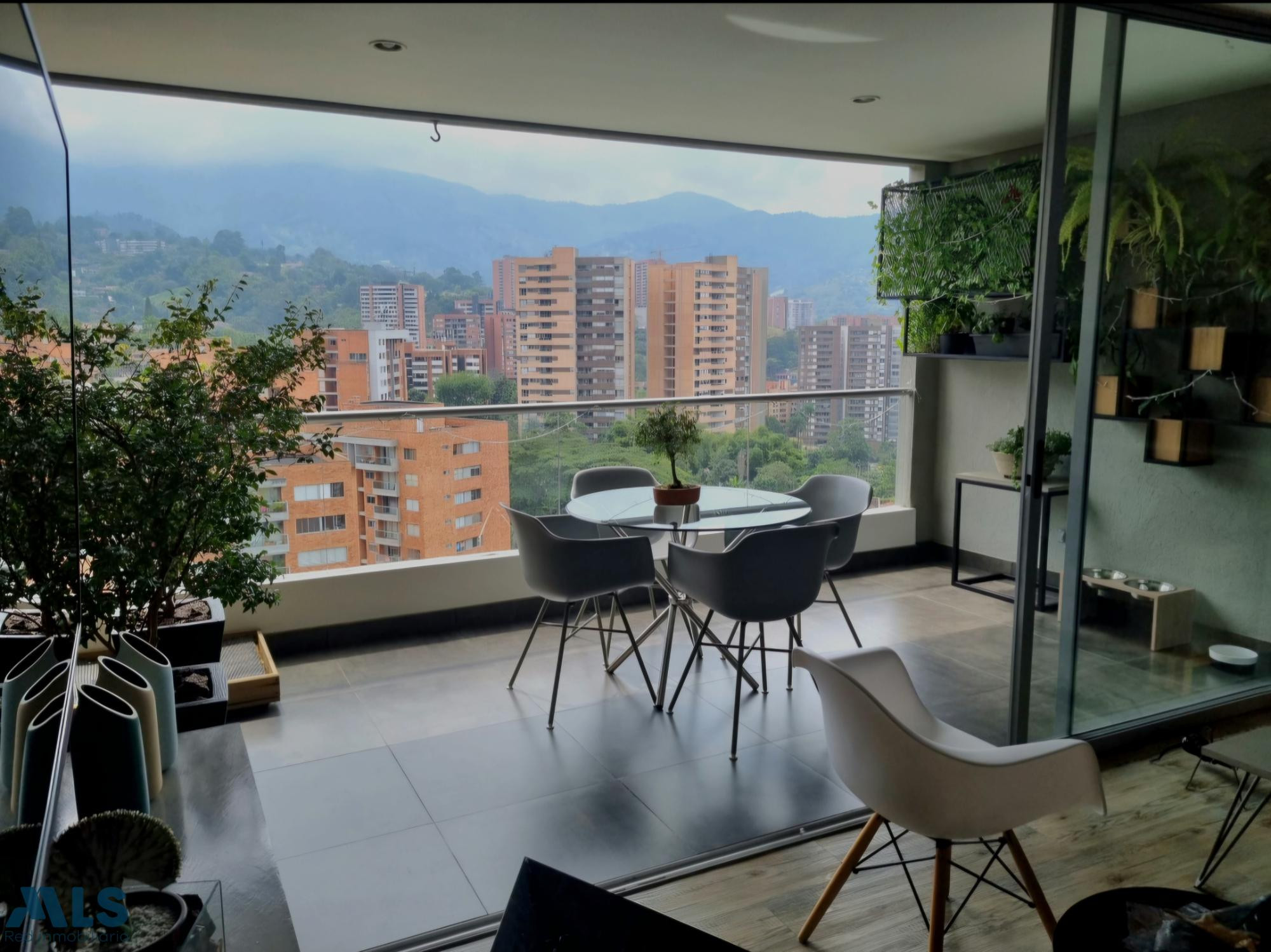 Hermoso apartamento en la loma de los Mesa con una super Vista envigado - loma de los mesa