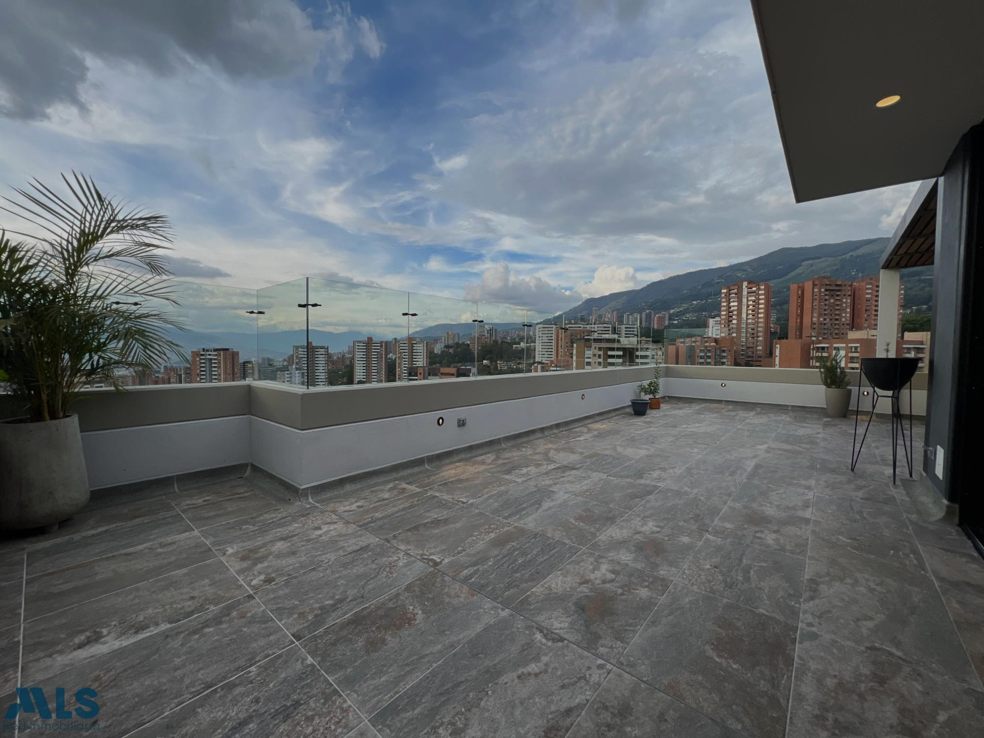 Hermoso Penthouse en la loma de los Mesa envigado - loma de los mesa