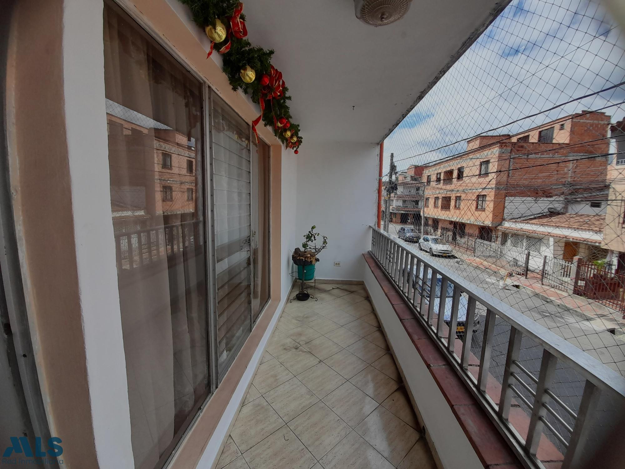 Casa segundo piso con garaje medellin - campo amor