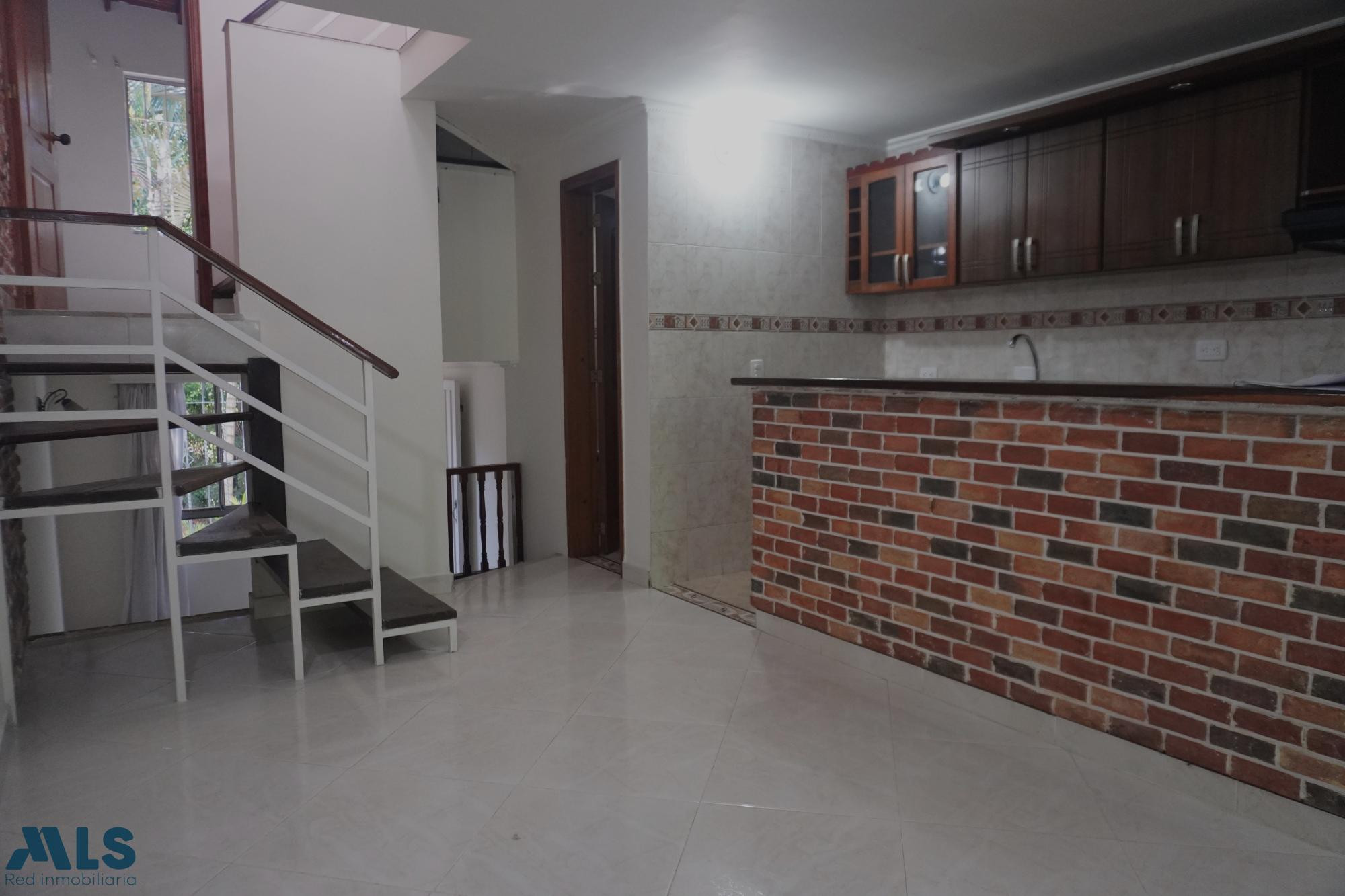 VENDO CASA CON JARDIN EN ROBLEDO - ALTAMIRA medellin - altamira